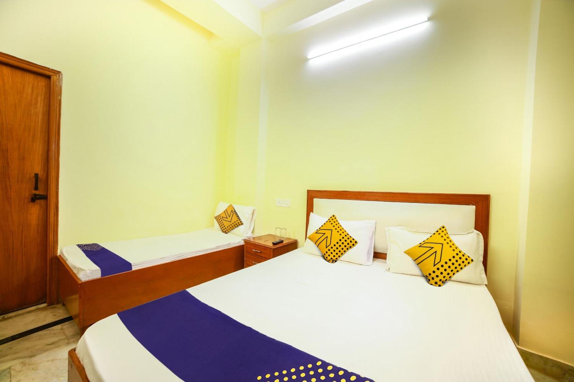 Hotel Om Paharganj 4*