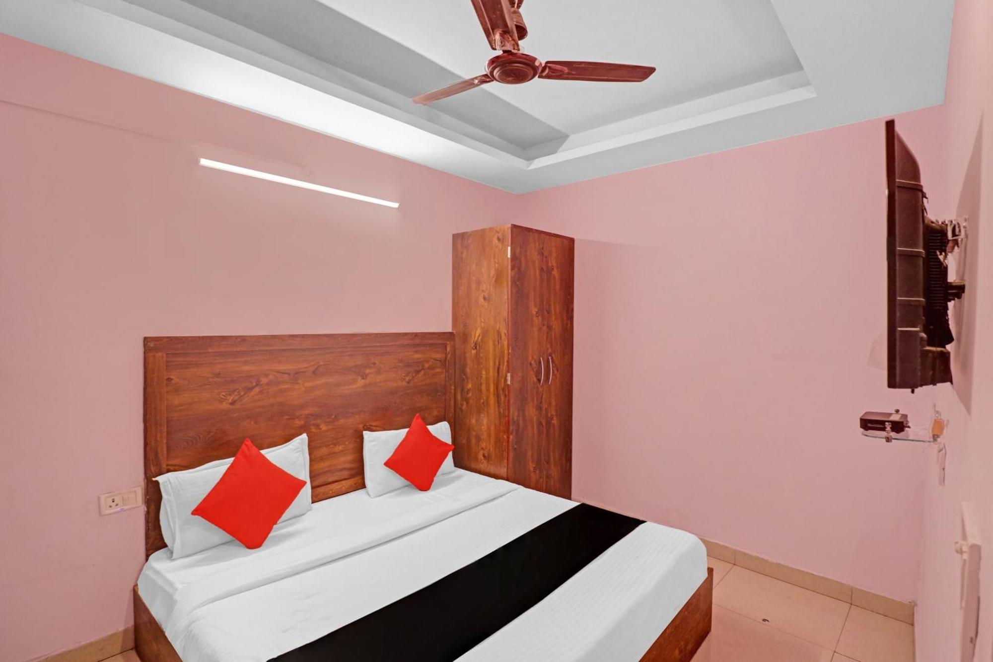 O Cherry Hotel