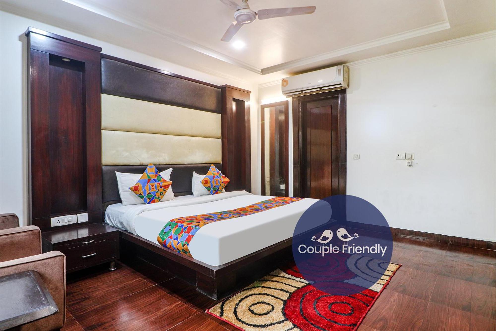 Hotel Fabexpress Sandberry 3*