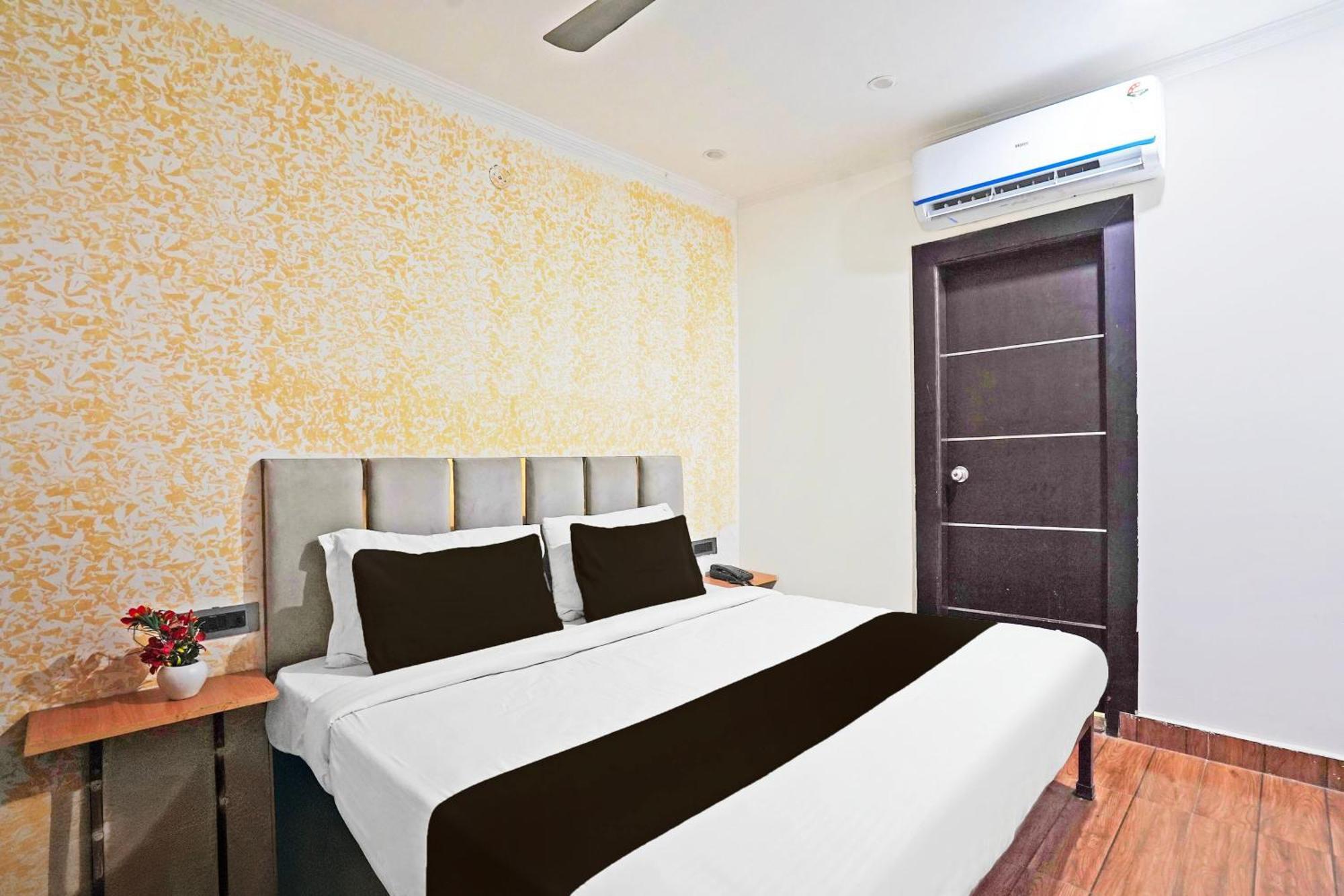 Twamev Residency Hotel 4*