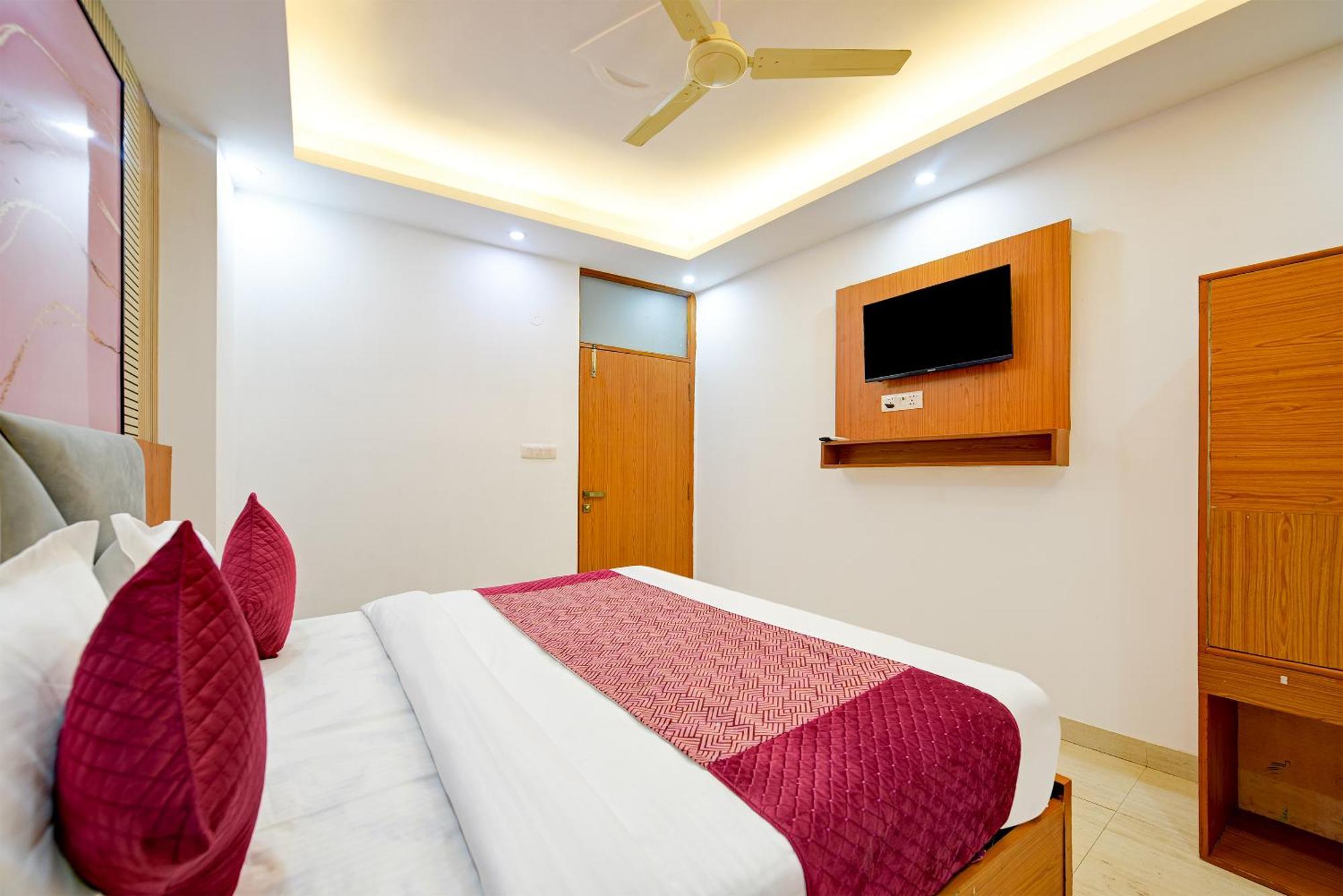 Hotel Galaxy Near Delhi Airport New Delhi