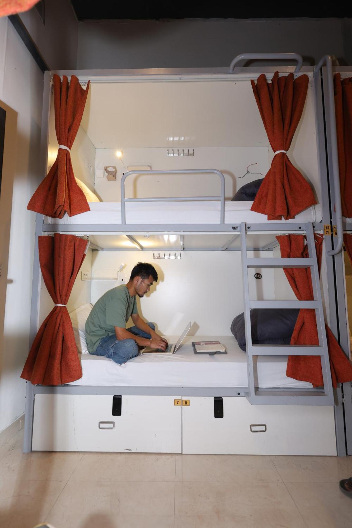 The Metrostay At Railway Station New Delhi