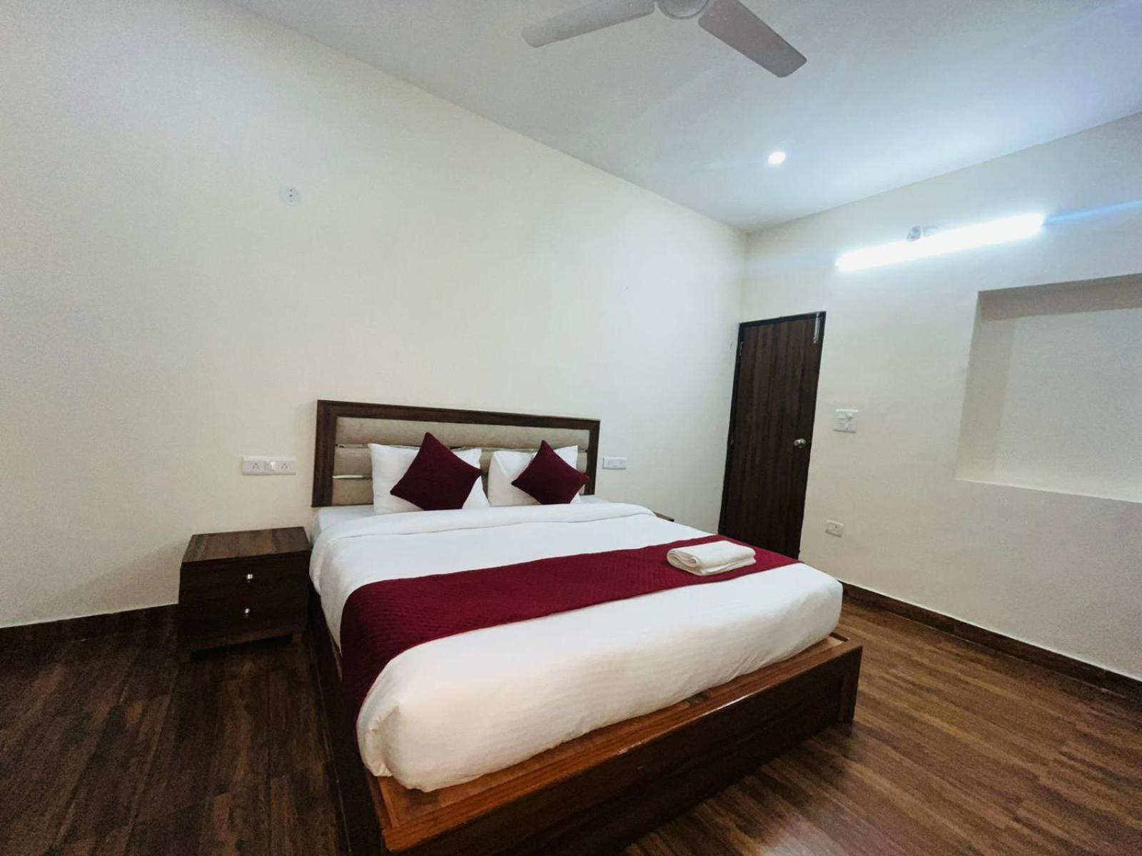 Apartamento Cloud - Aiims Hospital Nova Deli