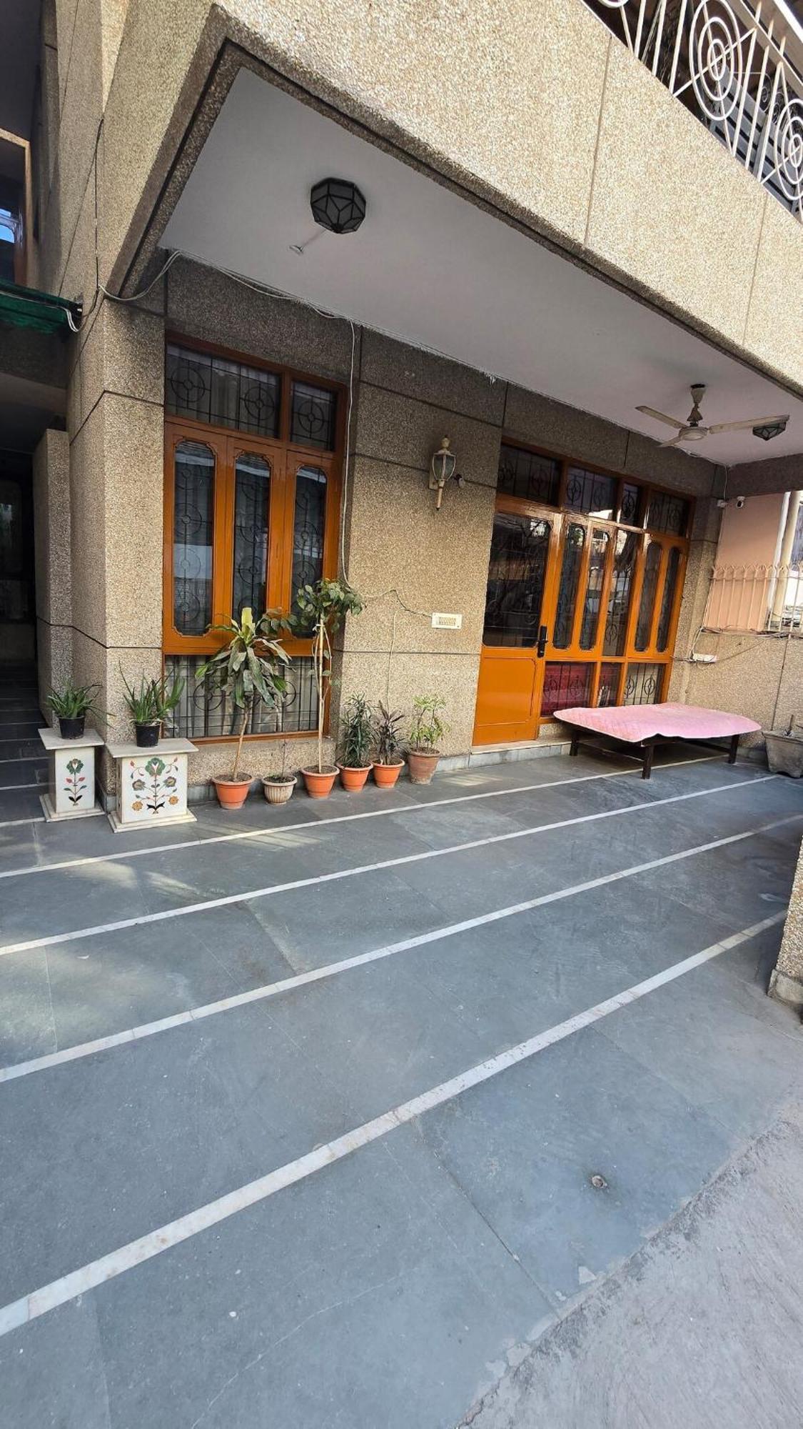 Urban Haven Private Floor Cr Park Gk2