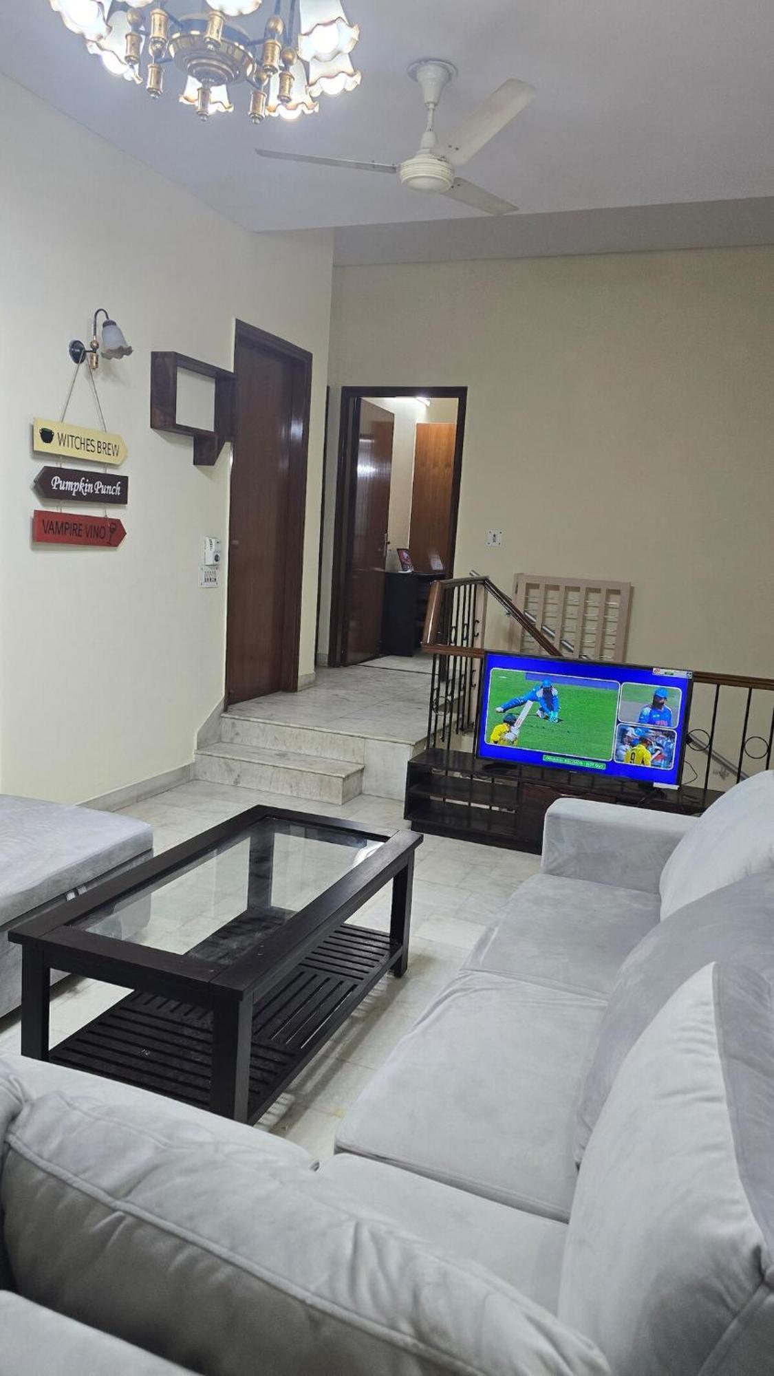 Urban Haven Private Floor Cr Park Gk2