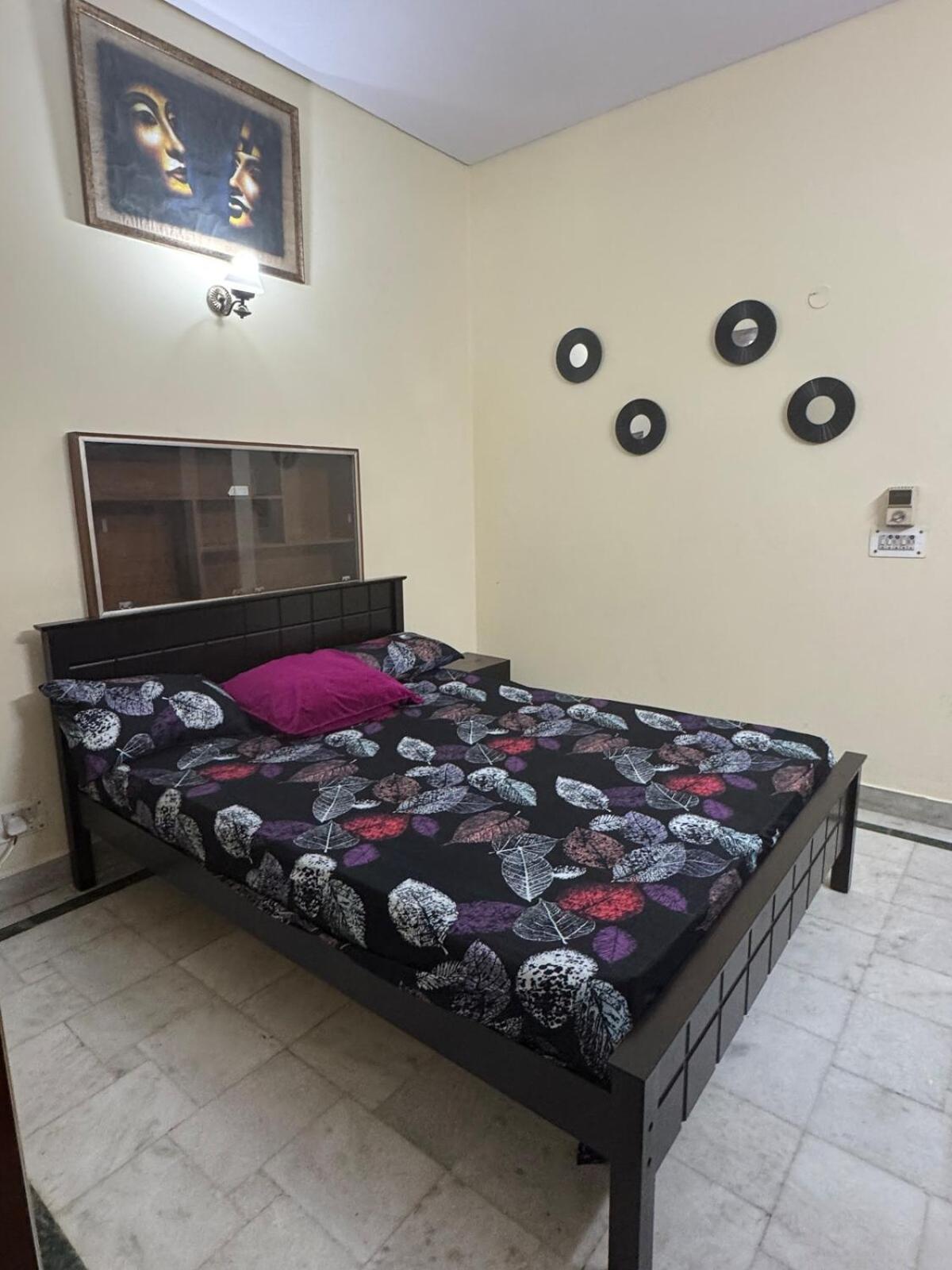 Apartment Urban Haven Private Floor Cr Park Gk2 New Delhi