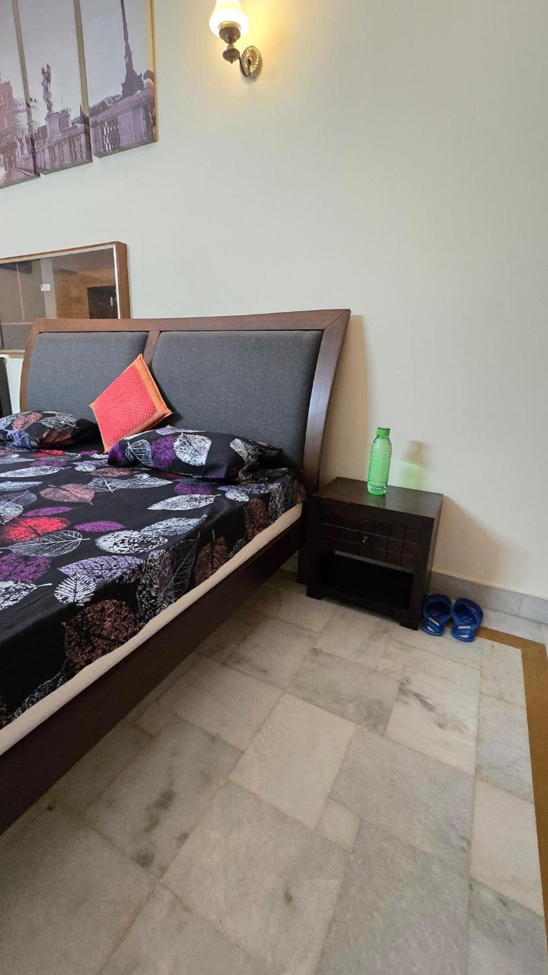 Urban Haven Private Floor Cr Park Gk2 New Delhi