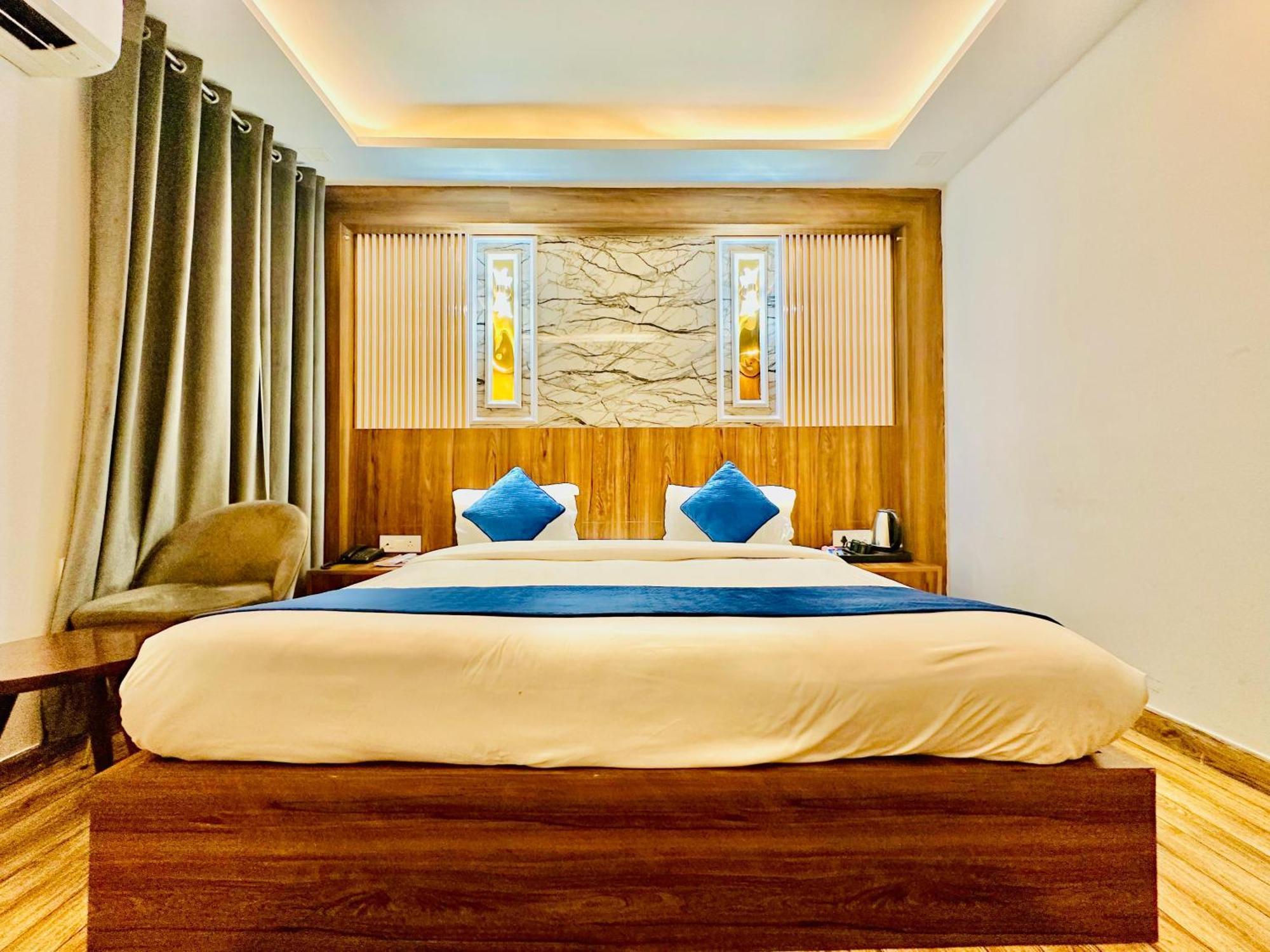 Hotel Rosewood Near Delhi Airport