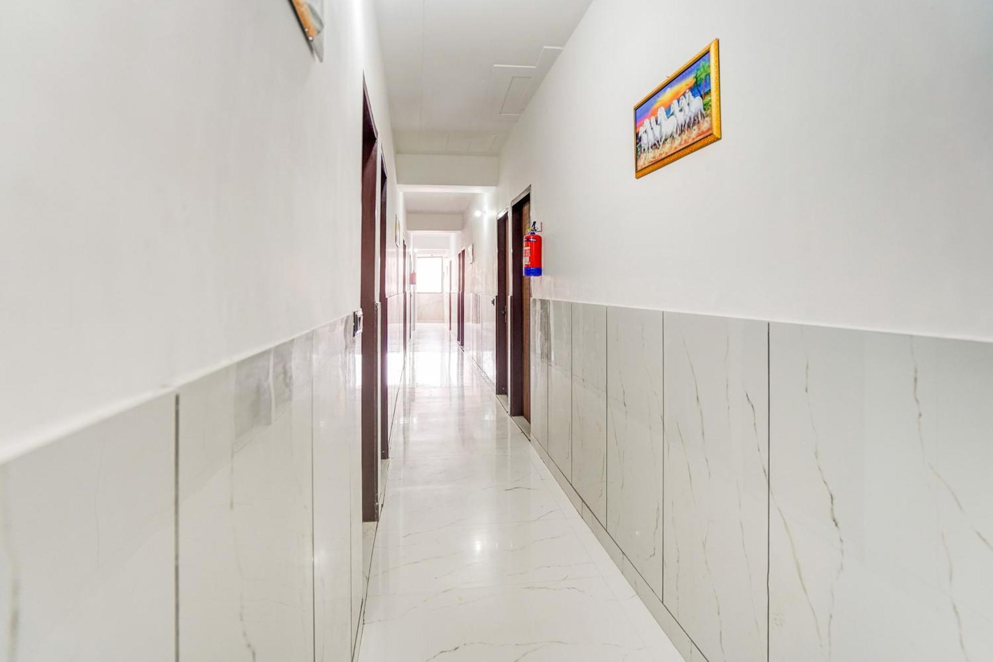 Super O Burari Hotel