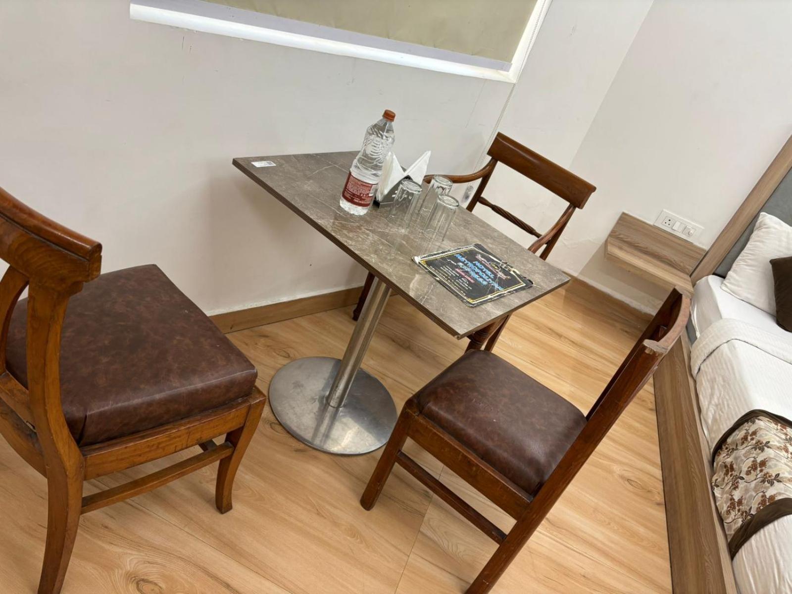 Hotel The Metropolitan Igi Airport 4*