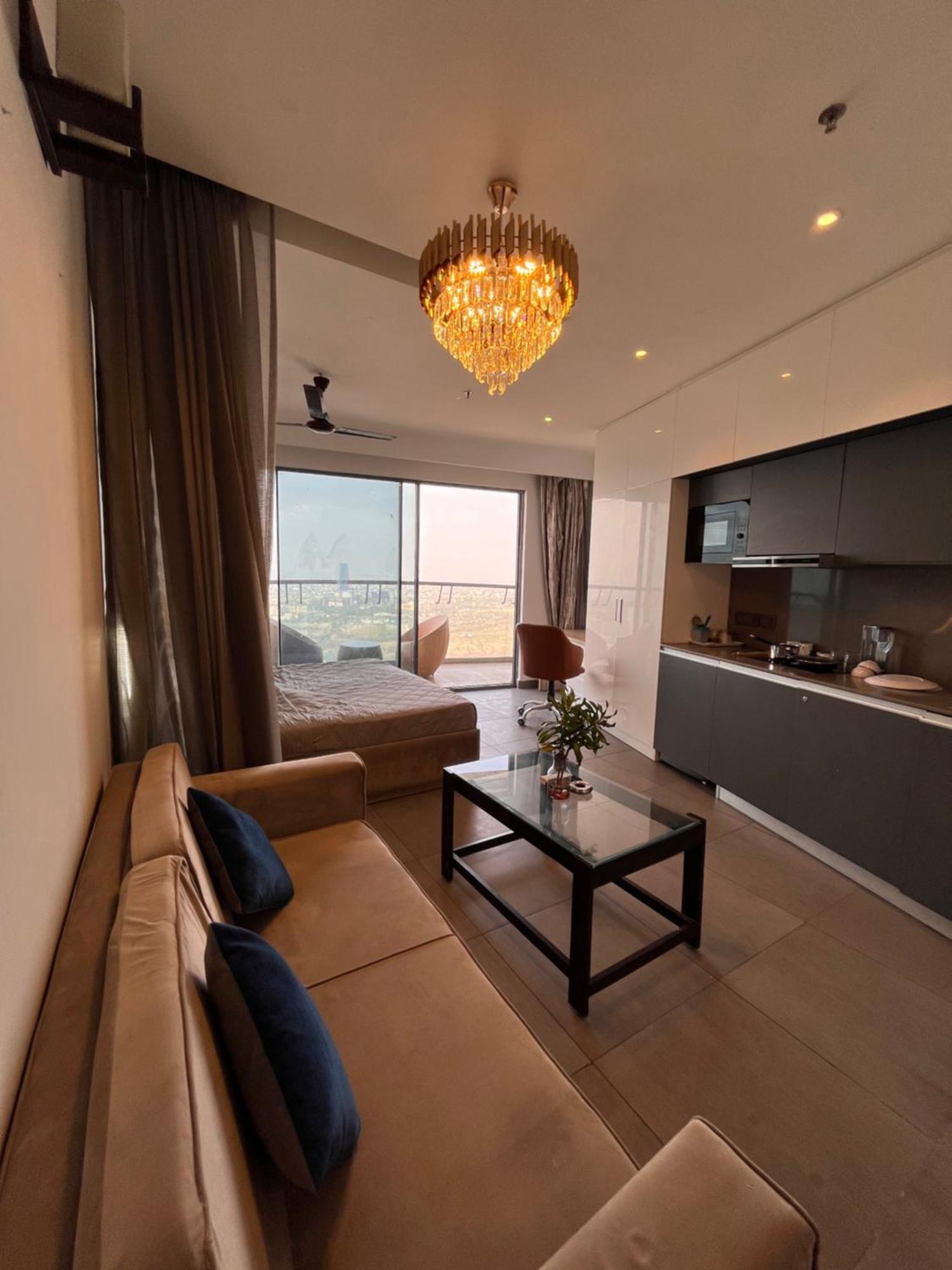 Apartment Supertech Supernova Noida