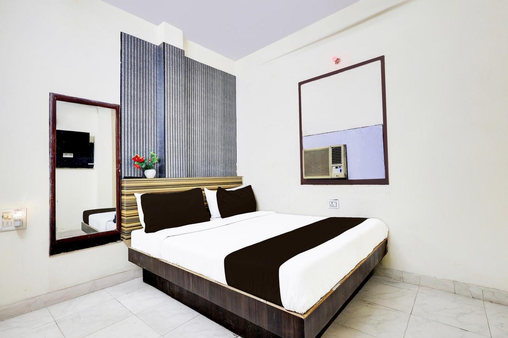Super O Paharganj Chuna Mandi Near Railway Station Hotel *