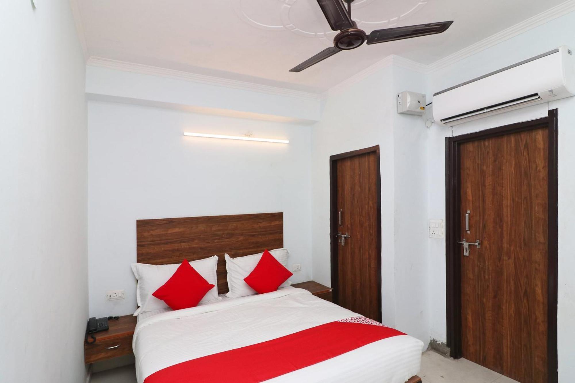 Super O Sathguru Residency Near New Ashok Nagar Metro Station 4* Nova Deli