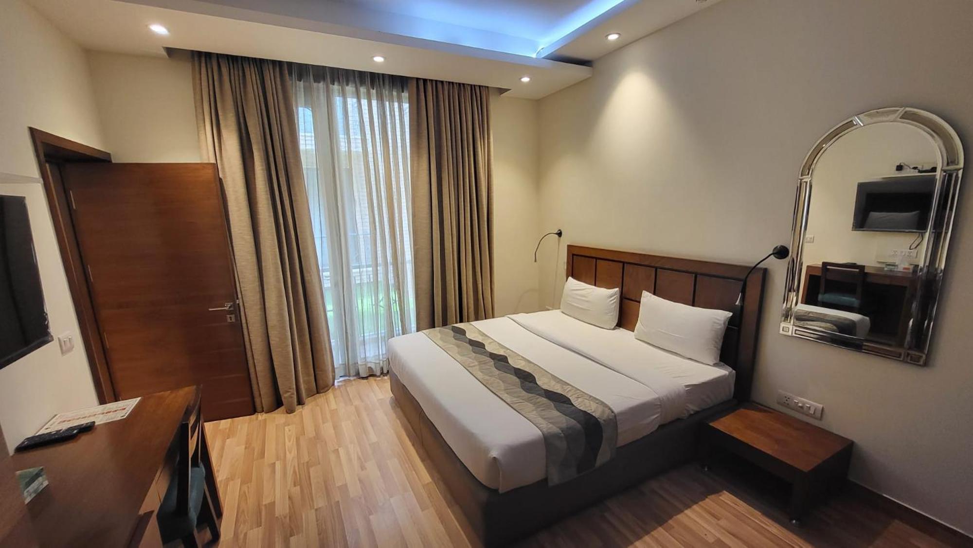 Bed & Breakfast Uds Scandinavian - Next To Vfs New Delhi
