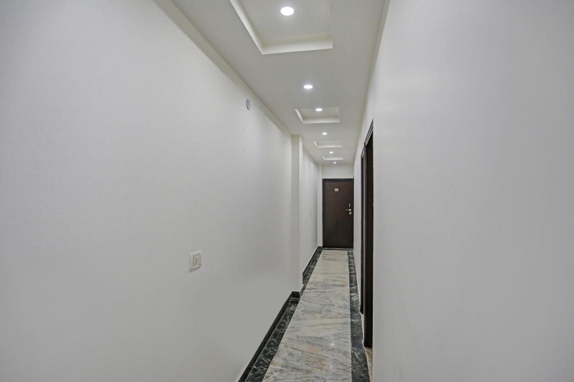 Hotel Collection O Nirvana Residency Near Lotus Temple New Delhi