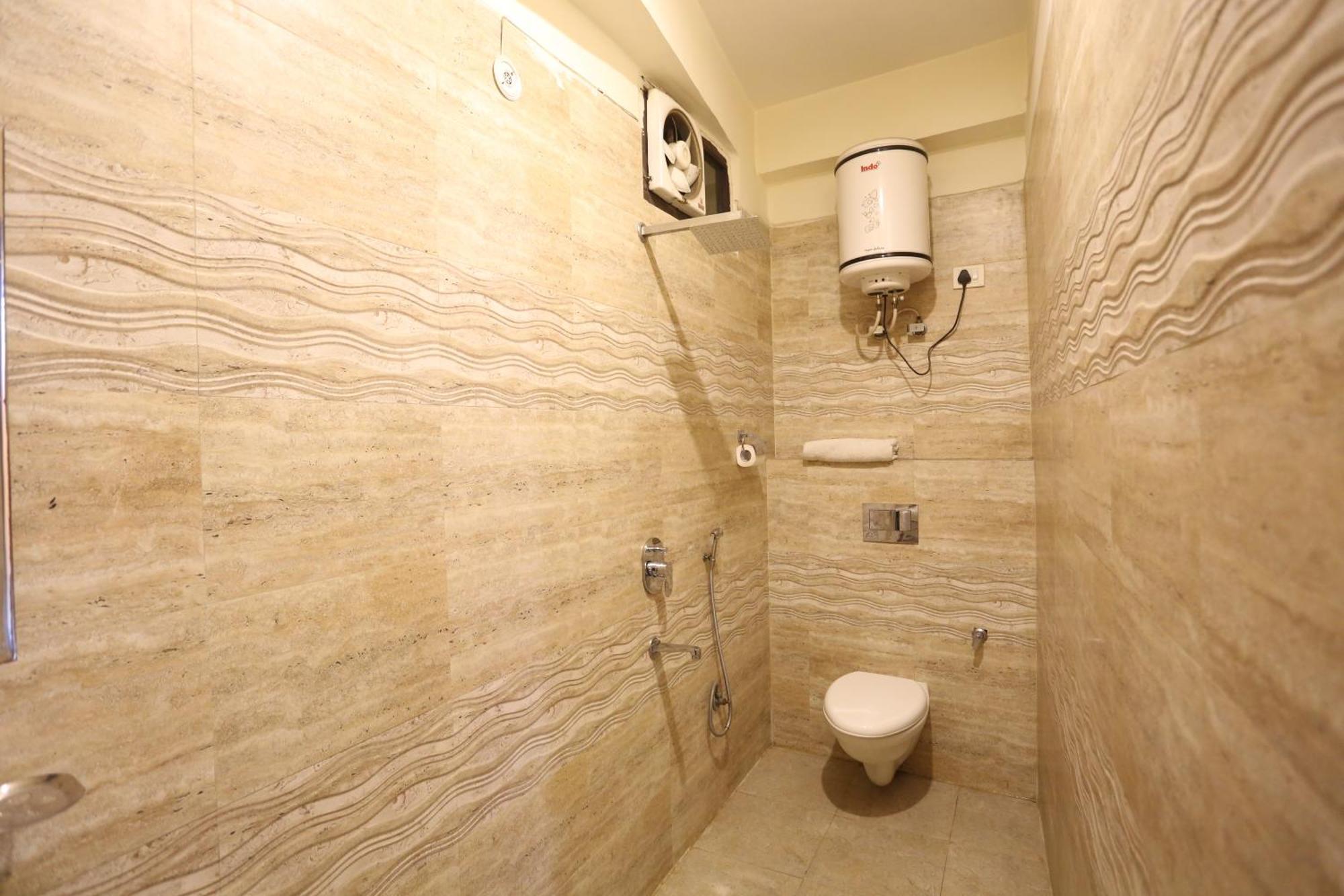 Hotel Galaxy Near Delhi Airport