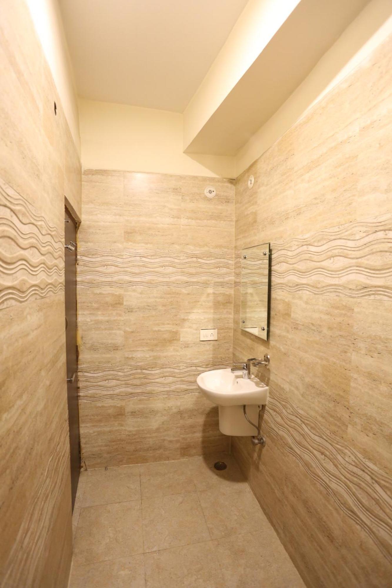 Hotel Galaxy Near Delhi Airport New Delhi