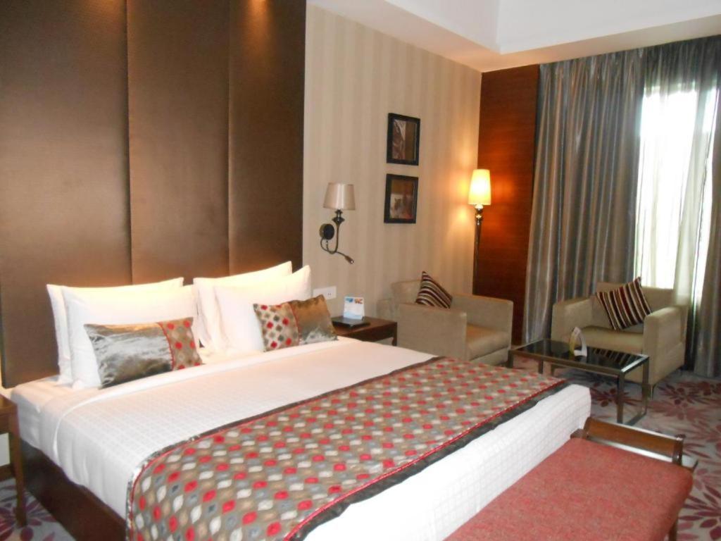 Ebony Near Delhi Airport By Gross Group *