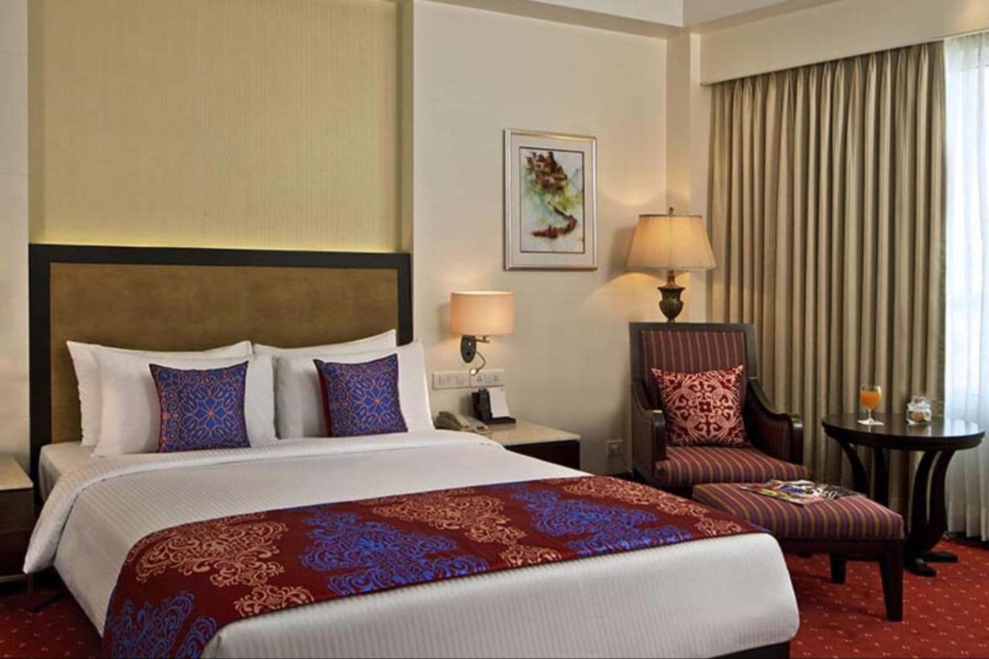 Hotel Cloud International Near Igi Airport 4*