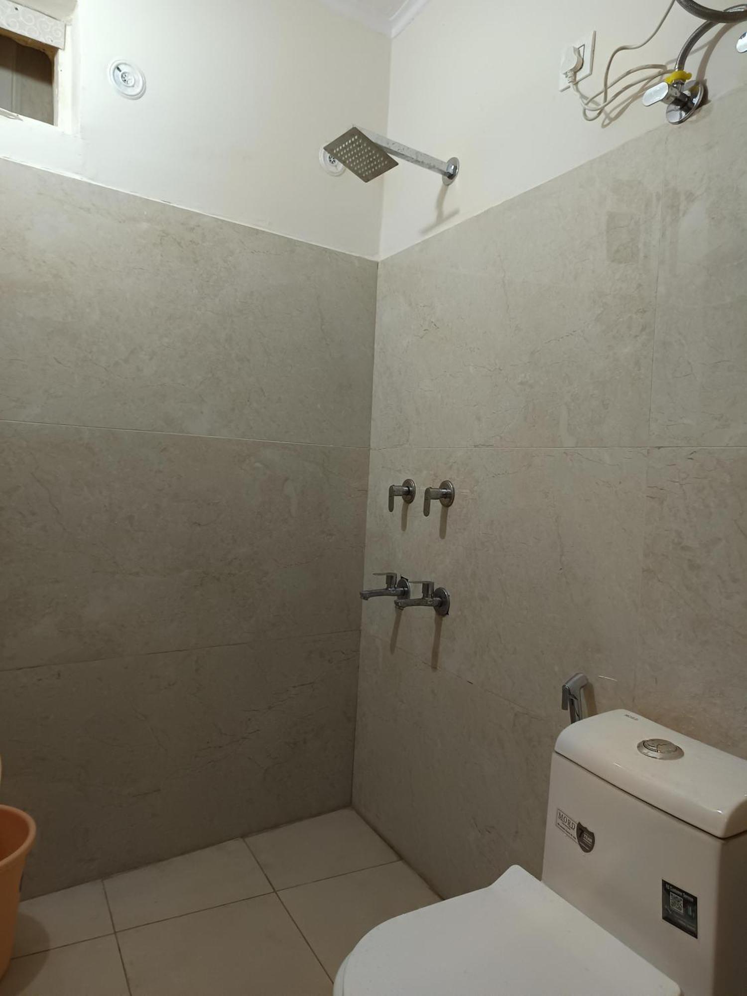 Hotel Haveli Heritage --- 200 Meters From Nizamuddin Railway Station New Delhi