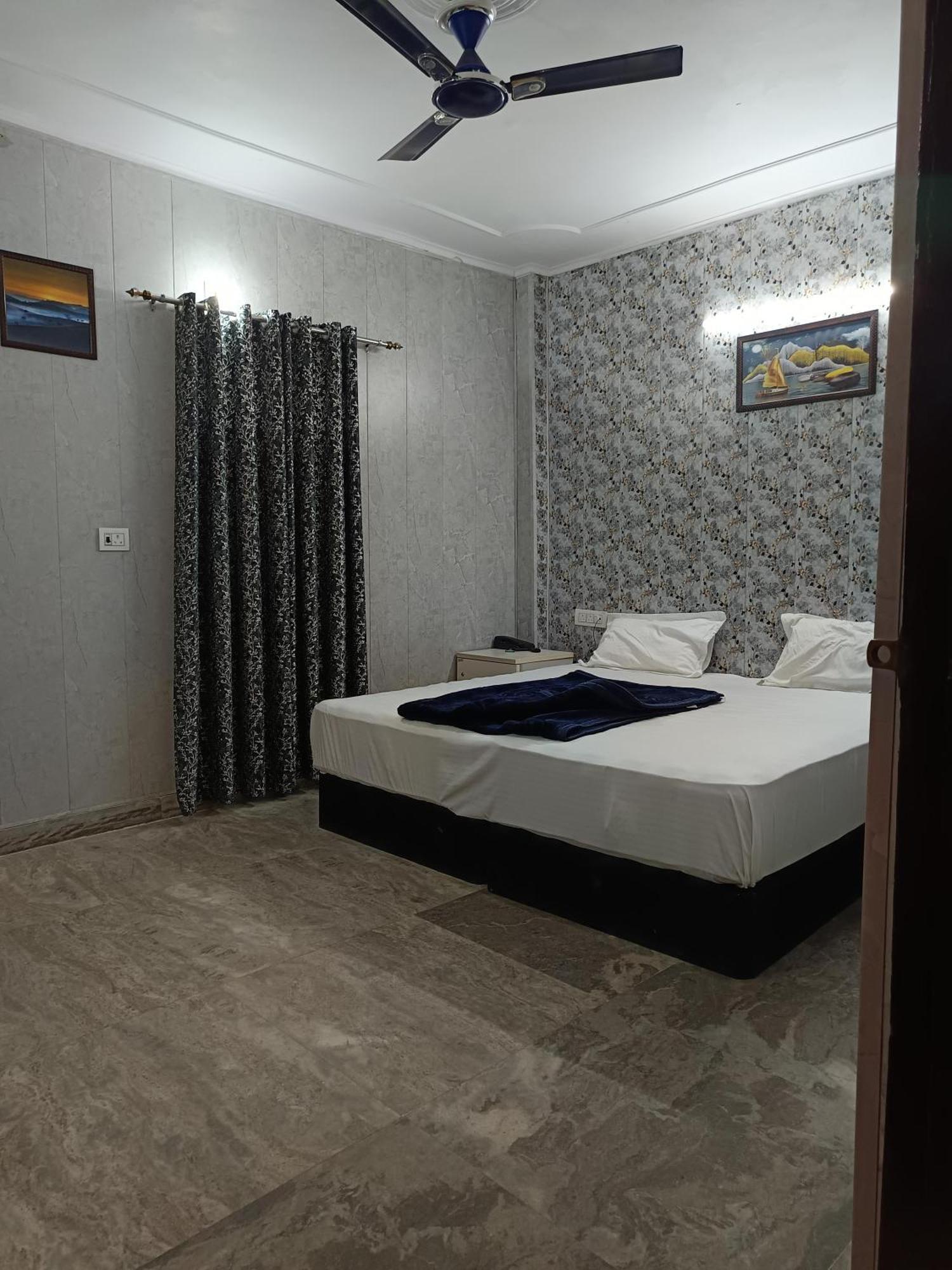 Haveli Heritage --- 200 Meters From Nizamuddin Railway Station
