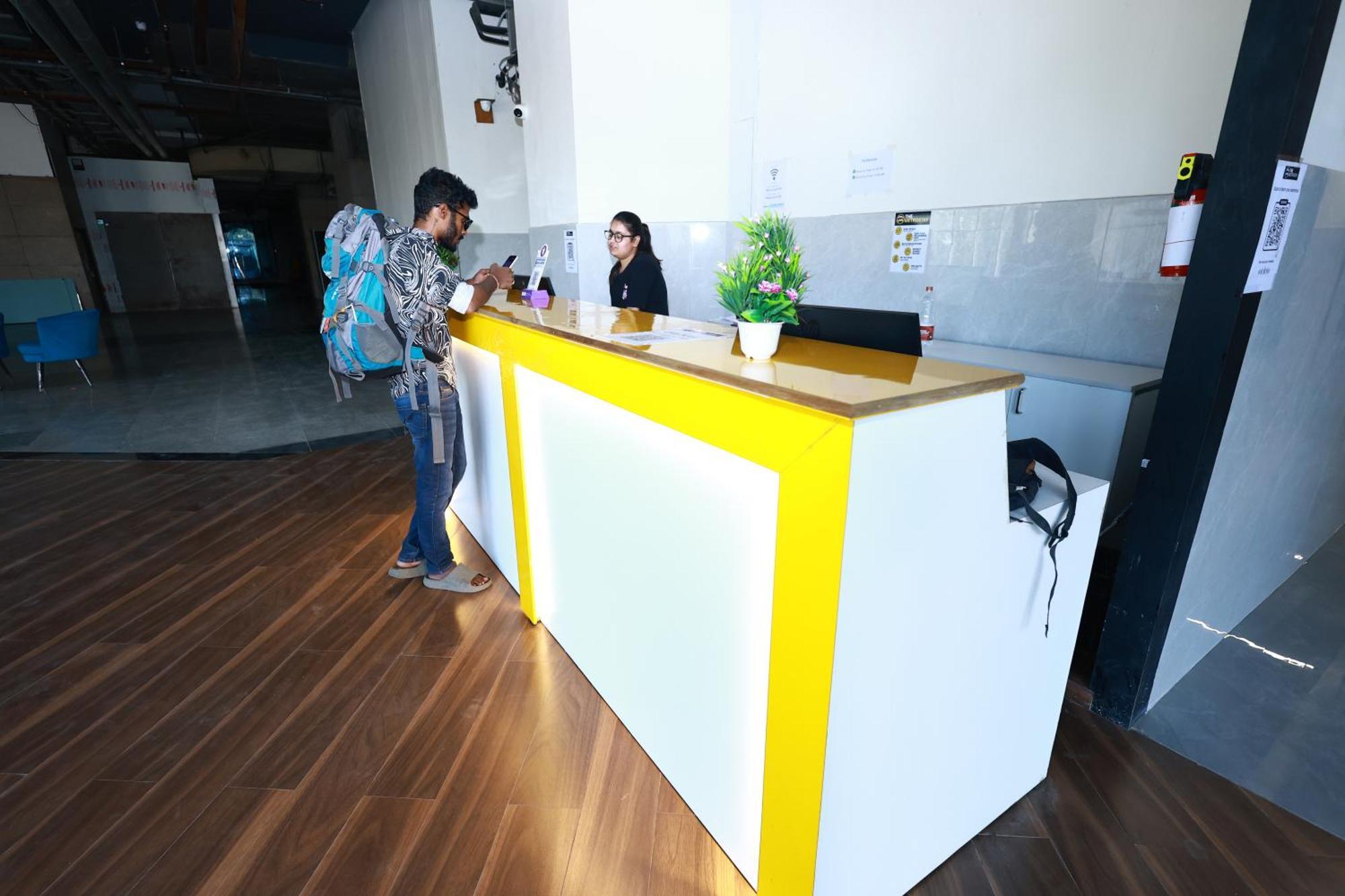 Hostel The Metrostay At Railway Station