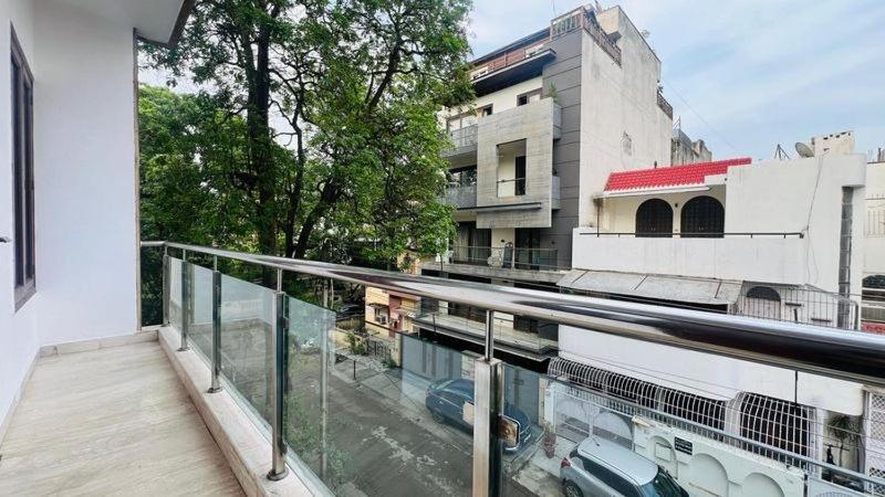 Olive Service - Green Park Apartment New Delhi