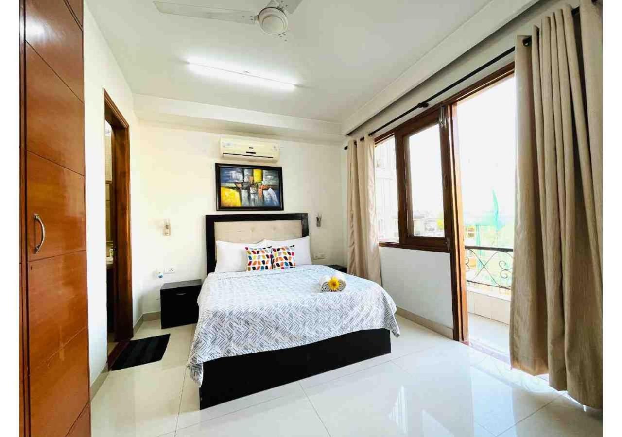 Olive Service - Defence Colony New Delhi
