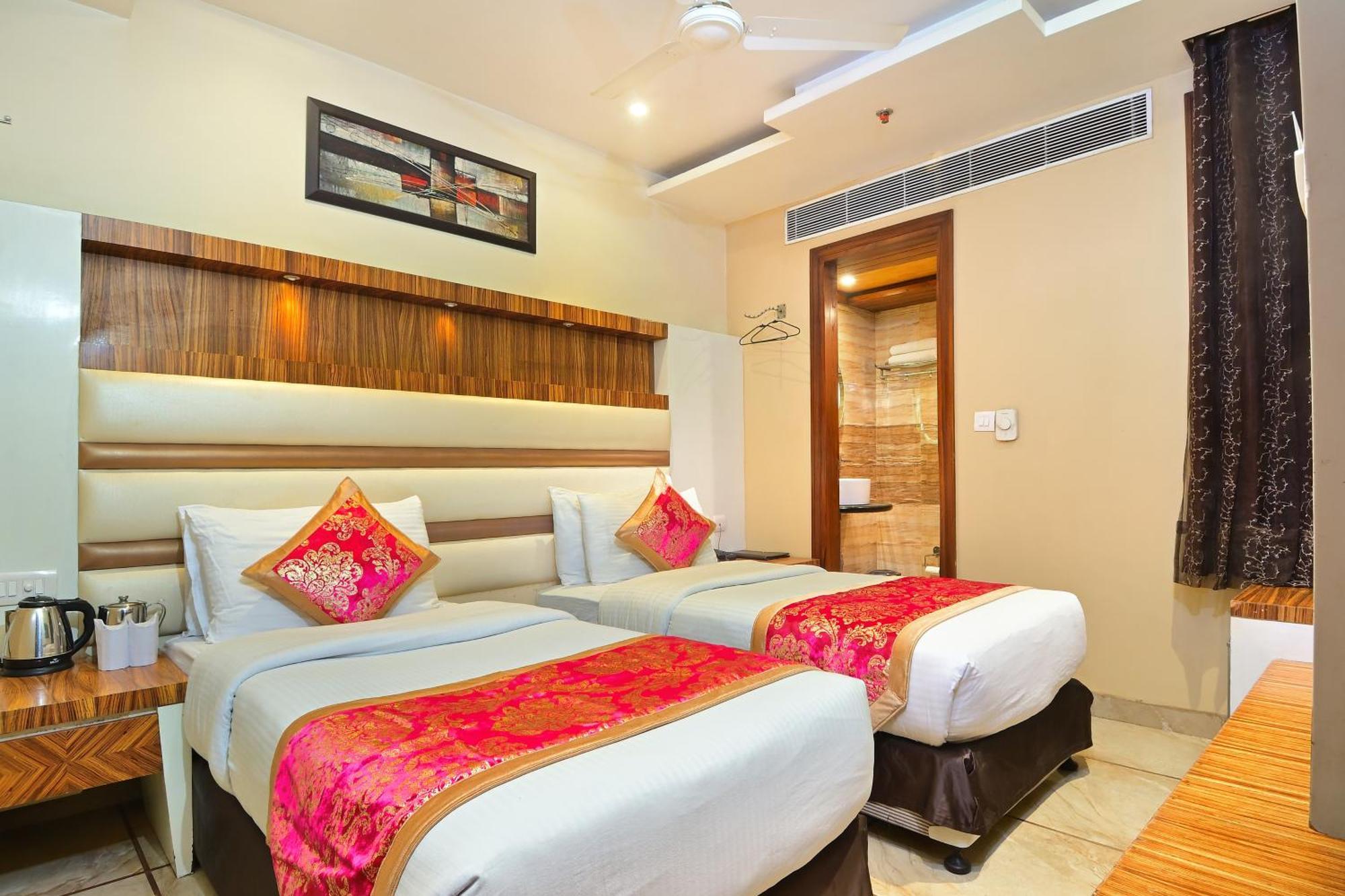 Hari Piorko Grand - 2 Min From New Railway Station Delhi (National Capital Territory of India)