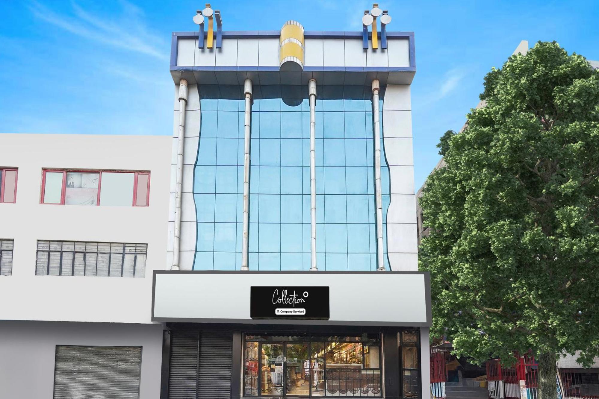 Hotel Super Collection O Nirman Vihar