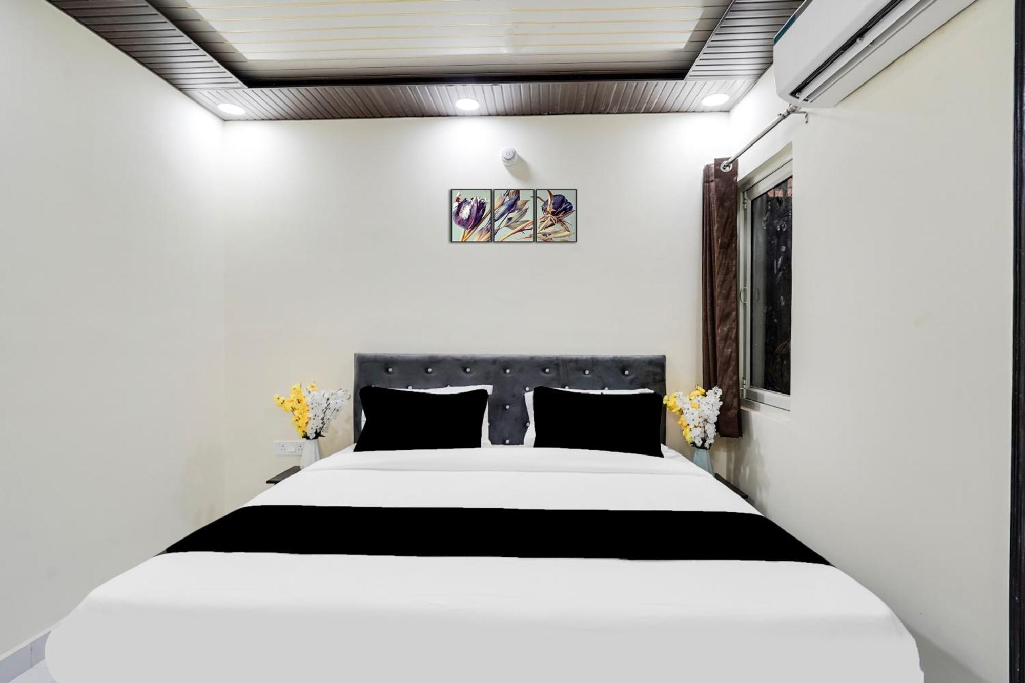 Hotel Super Collection O Nirman Vihar New Delhi