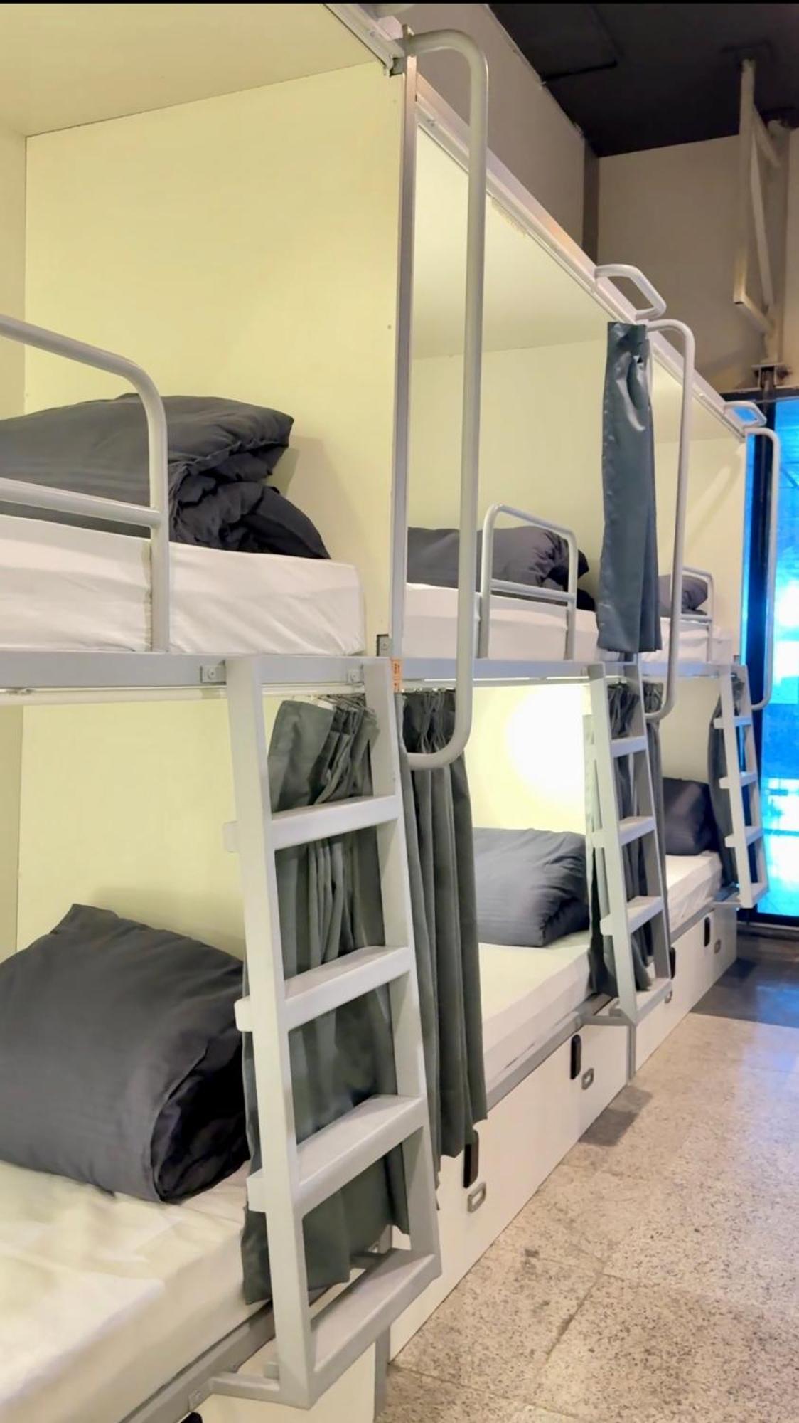 The Metrostay At Railway Station Hostel