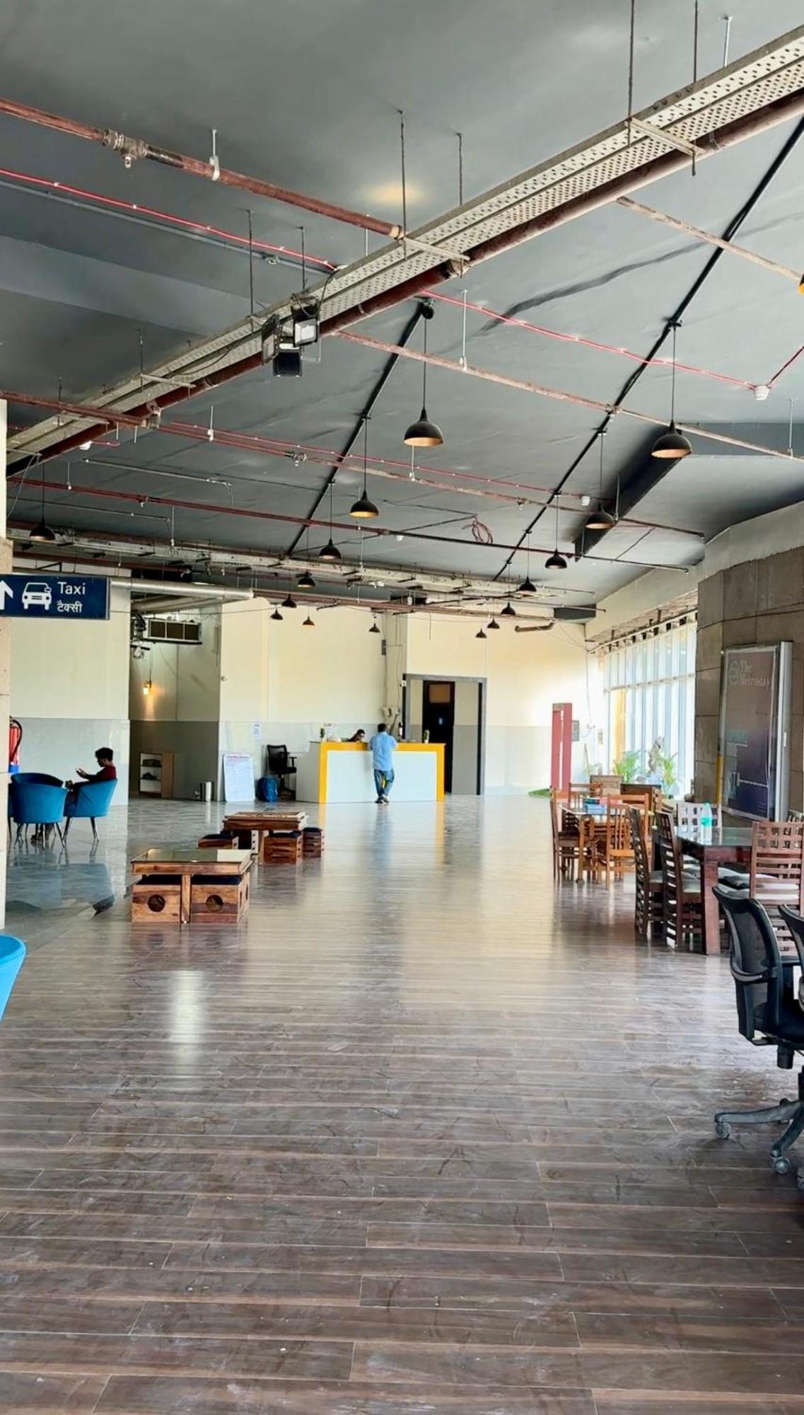 The Metrostay At Railway Station Hostel