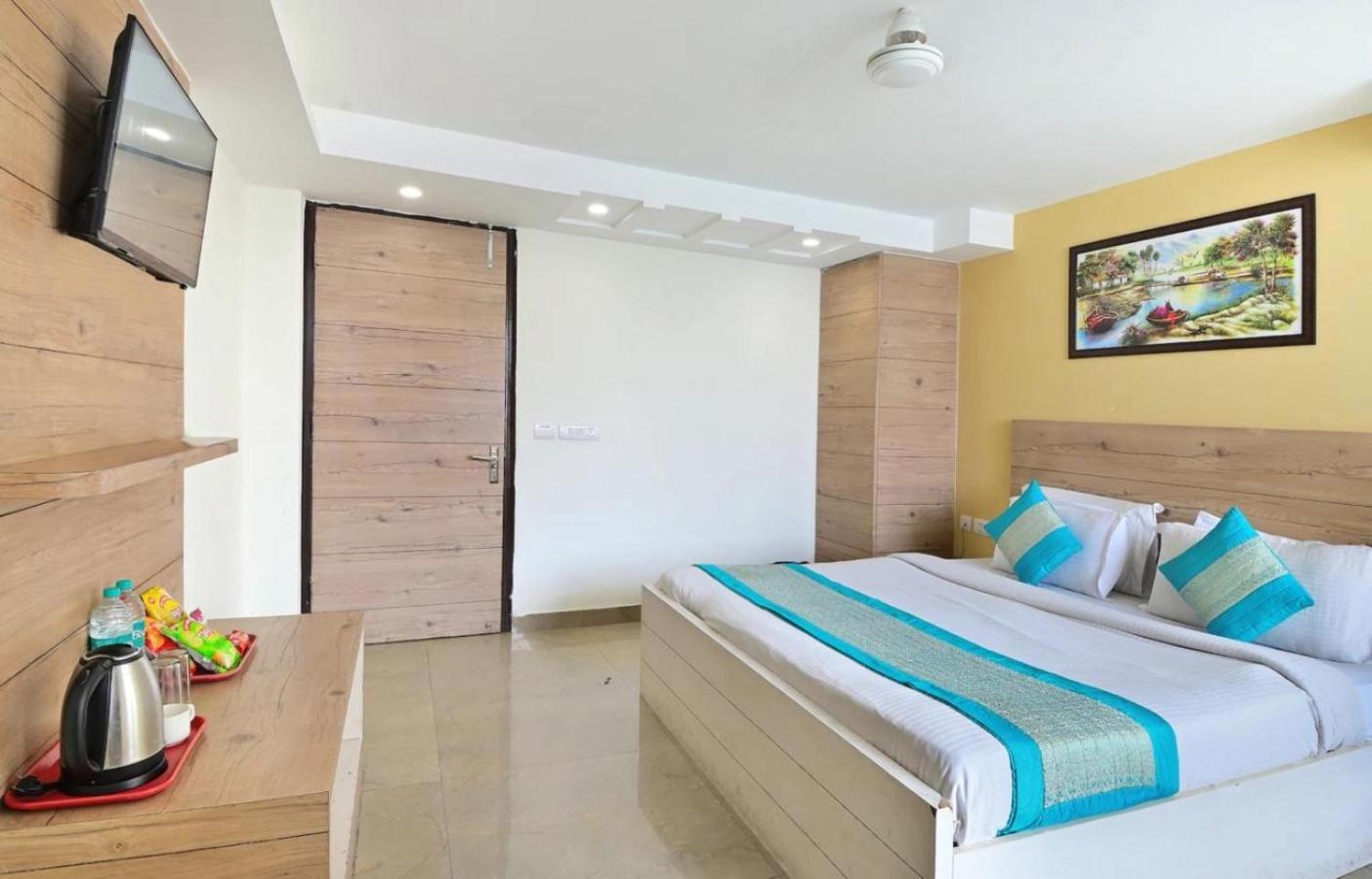 Good Luck By Jmd Group Near Delhi Igi Airport Hotel 3*