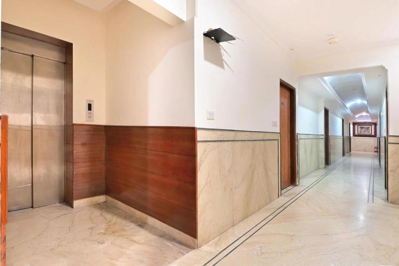 Good Luck By Jmd Group Near Delhi Igi Airport Hotel