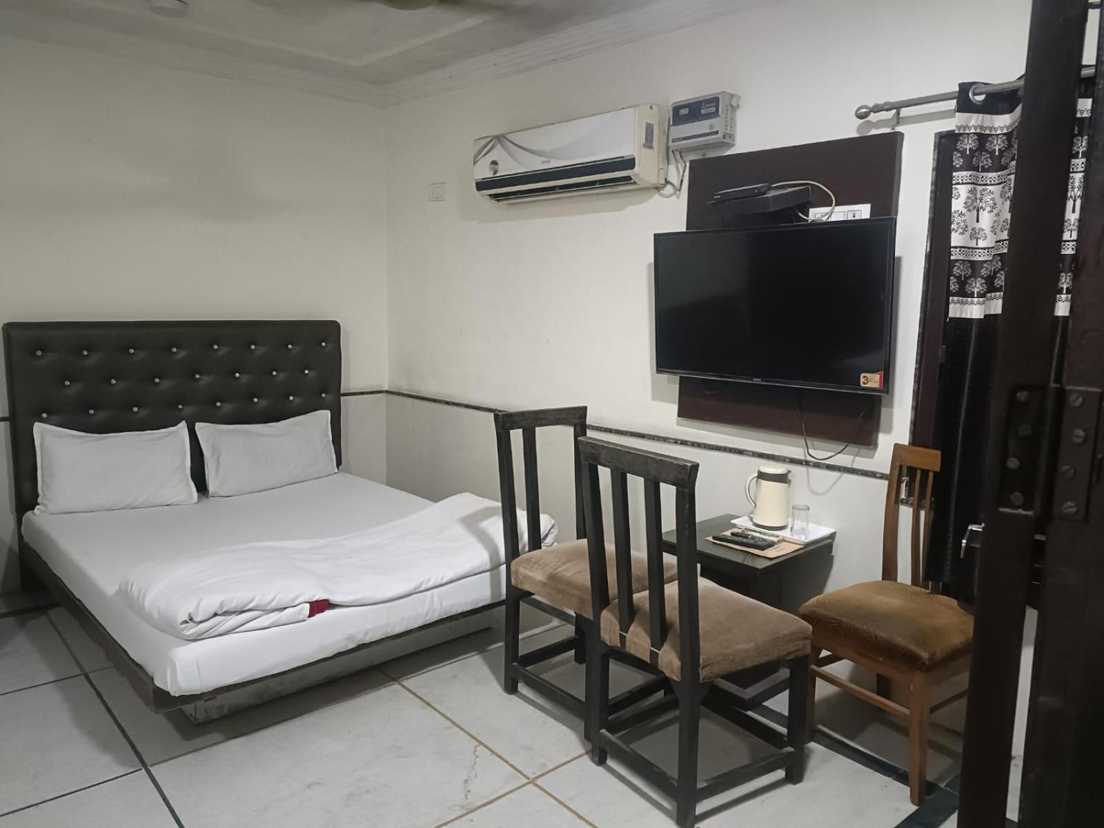 Ajay Guest house New Delhi
