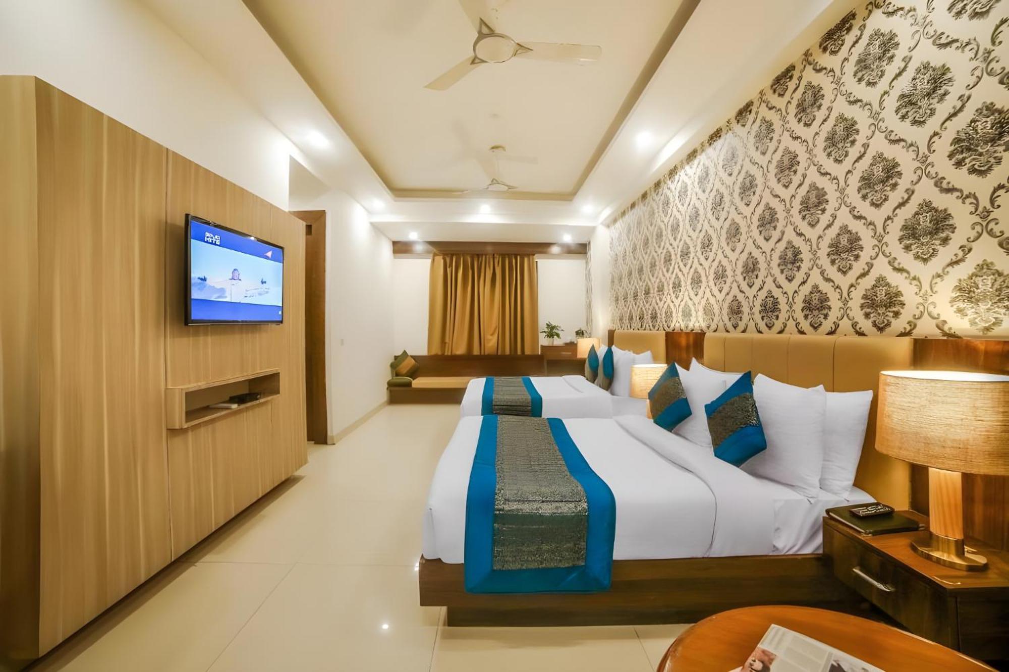 Almaty International With Free Airport Transffer Hotel