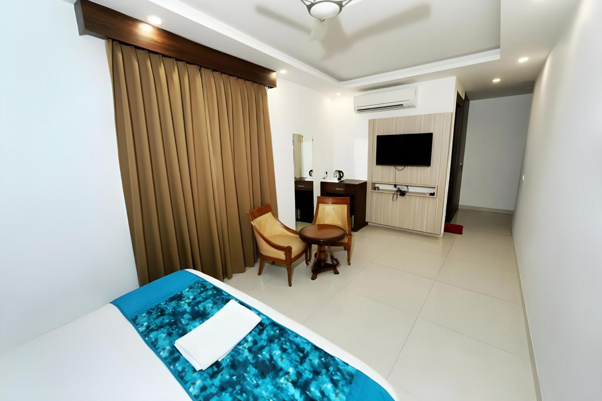 Hotel Almaty International With Free Airport Transffer New Delhi