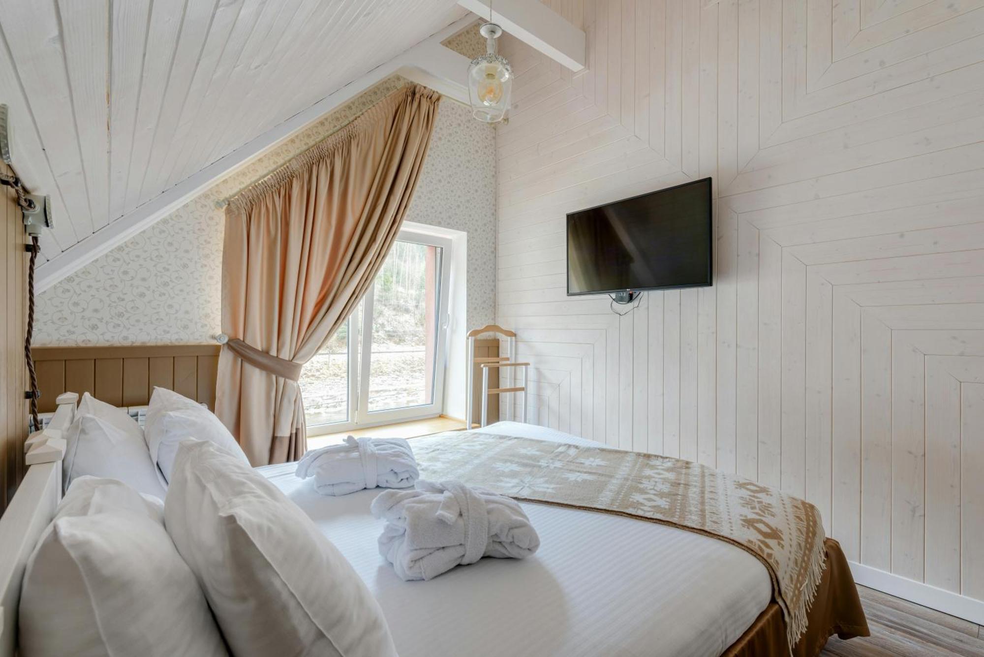 Hotel Luxury Near Delhi Airport