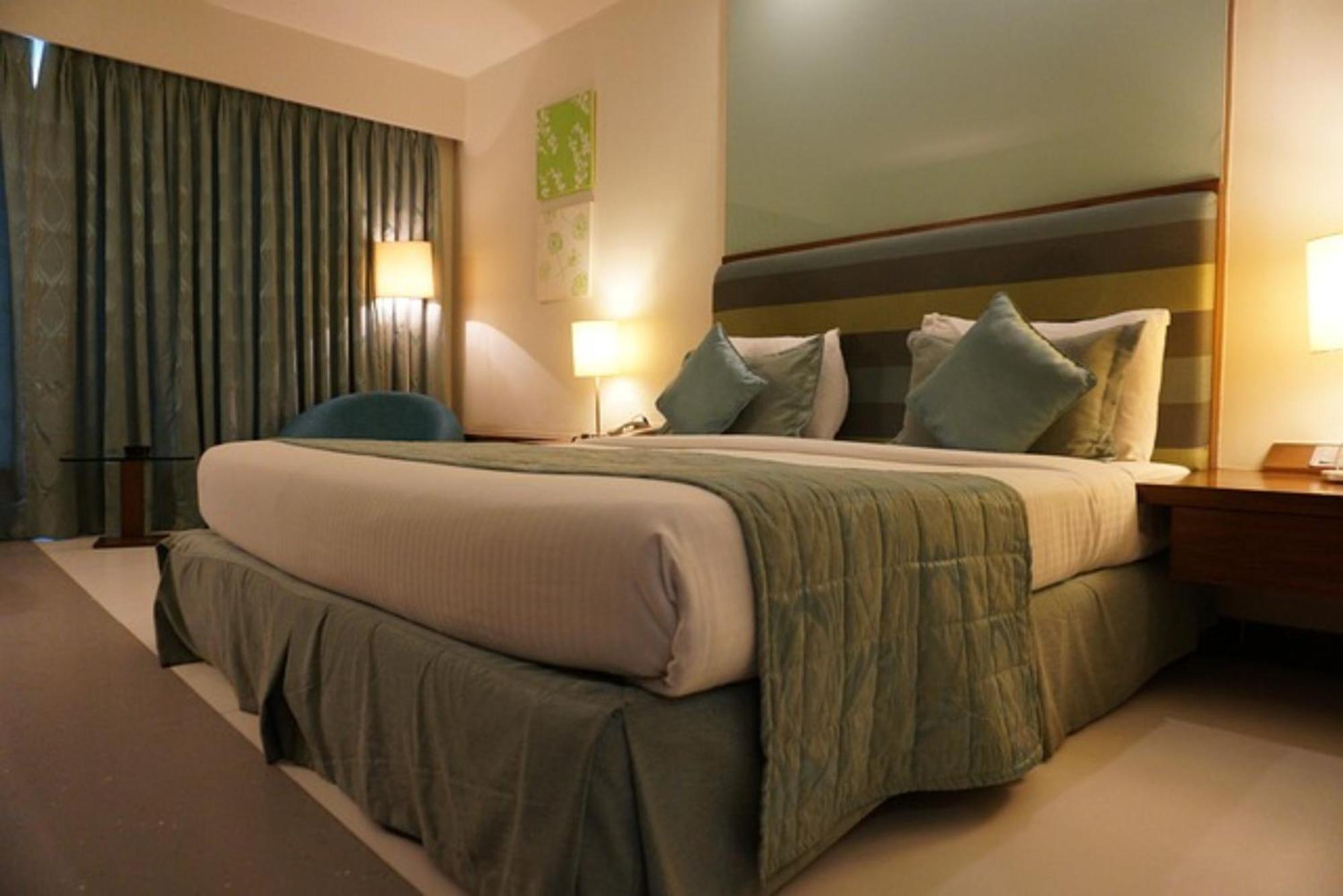 Hotel Luxury Near Delhi Airport 4*