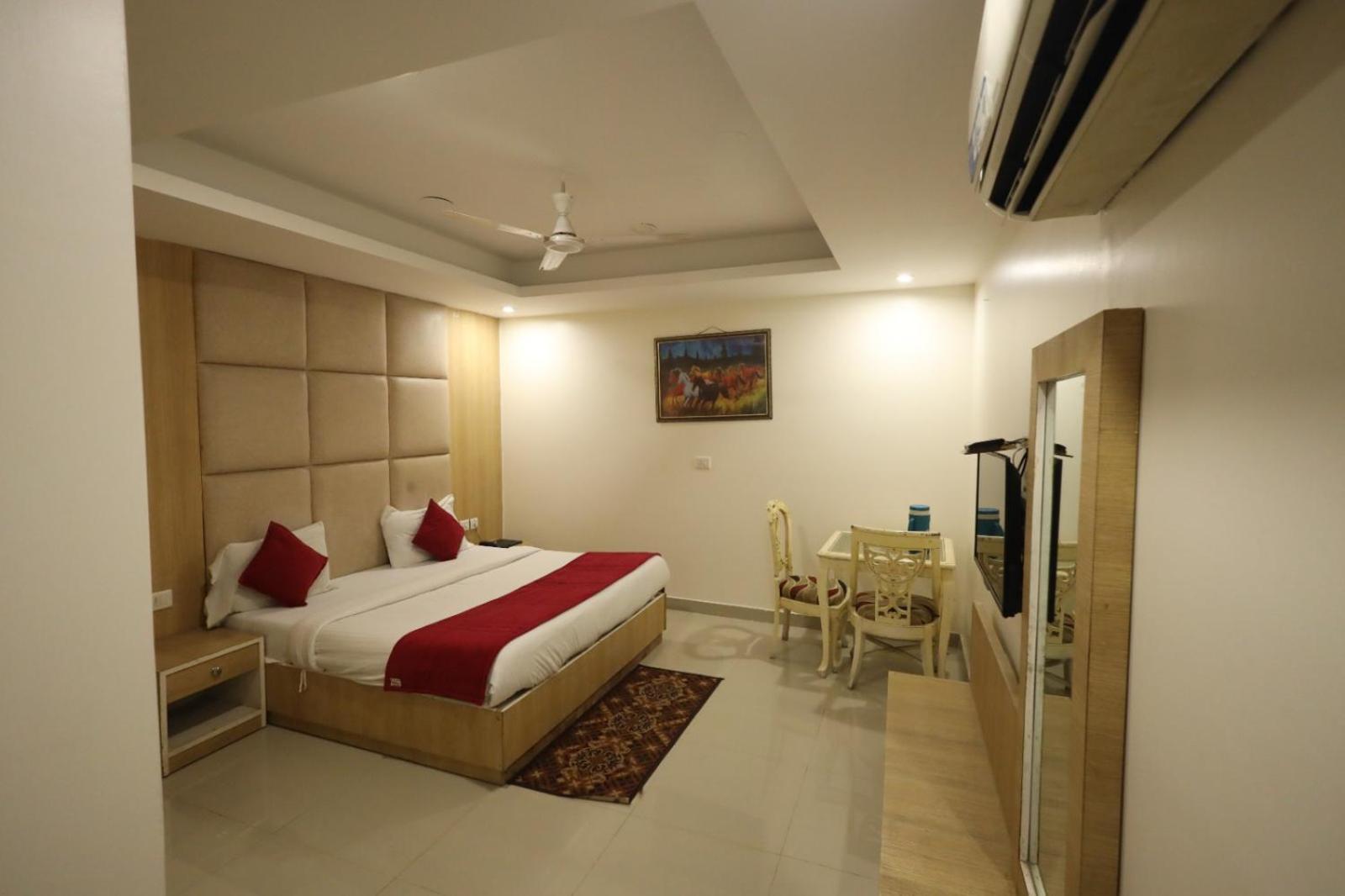 Paramont Airport 4* New Delhi