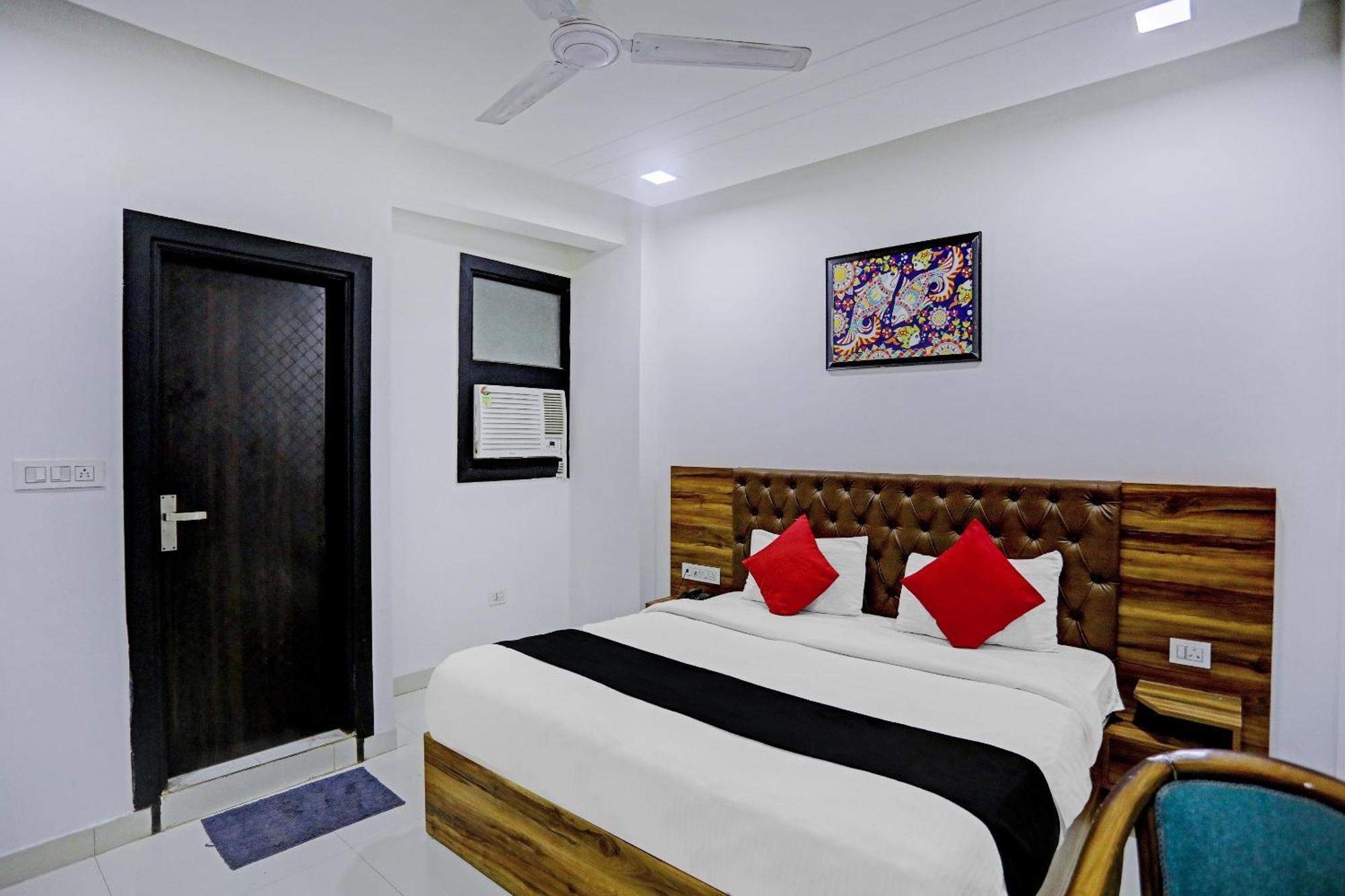Hotel O Zion *