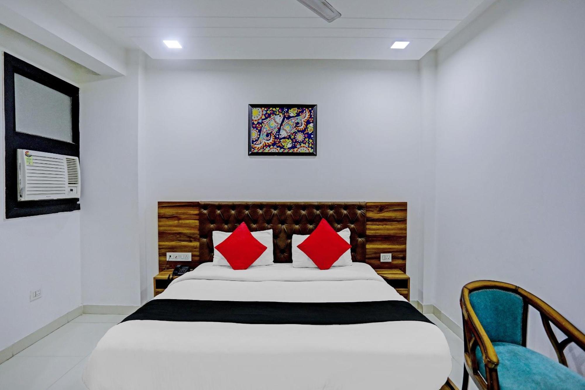 Hotel O Zion *