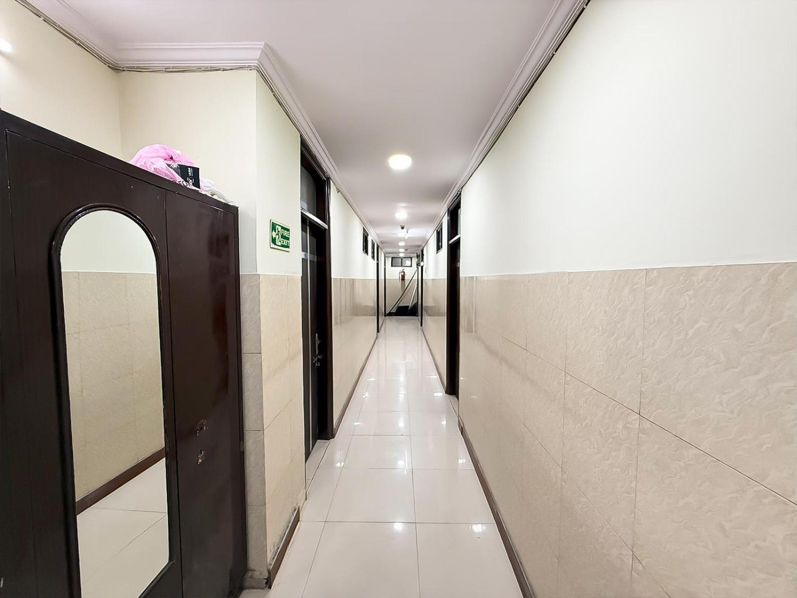 J Joy - Karol Bagh 3*