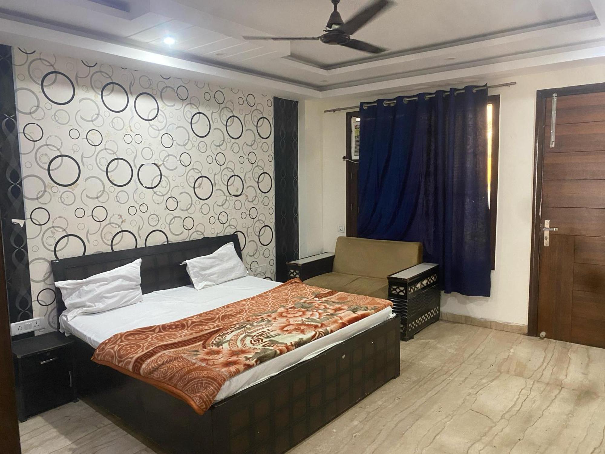 Pari Residency Hotel