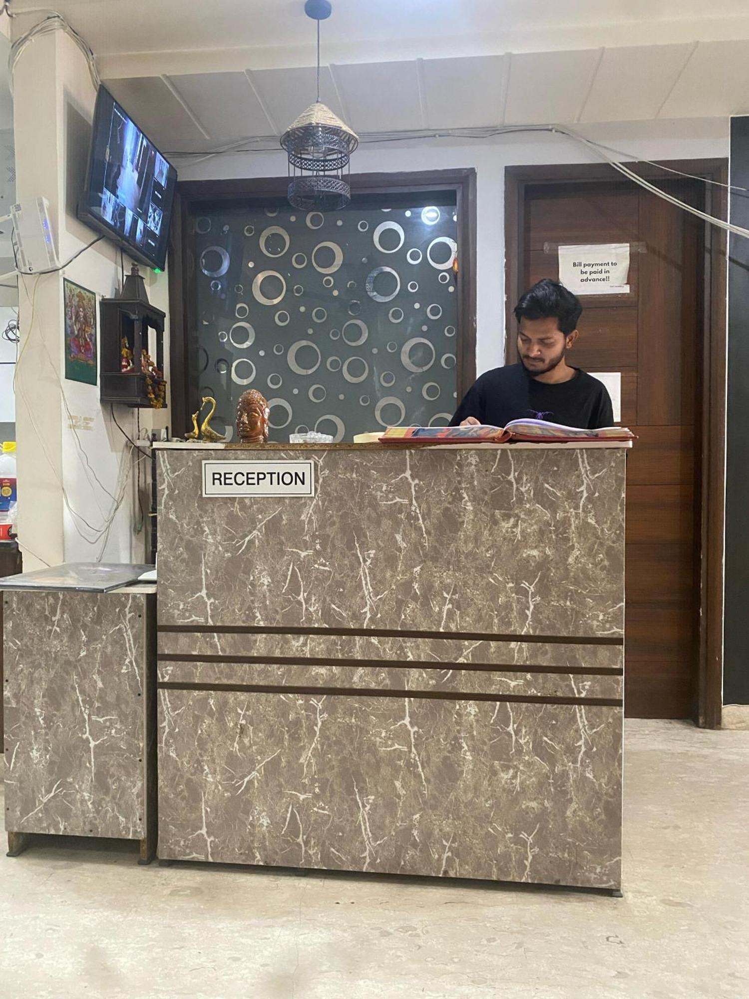 Hotel Pari Residency New Delhi