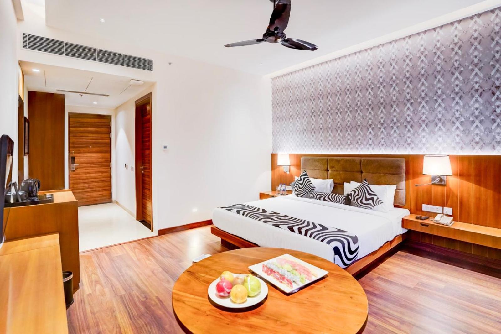 Hotel Tark Plaza A Family Near Igi Airport Delhi 4*