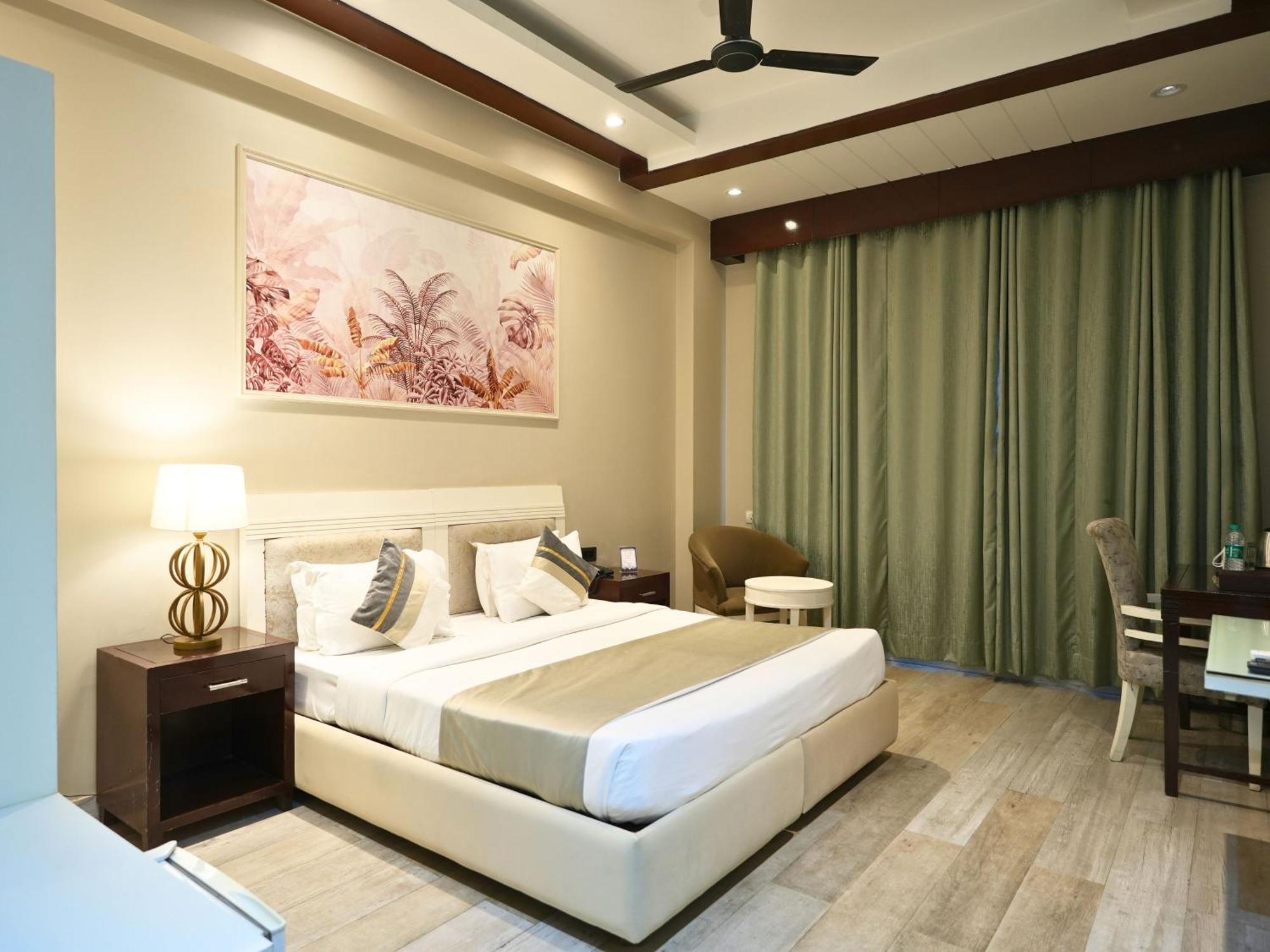 Skon Boutique By Orion
