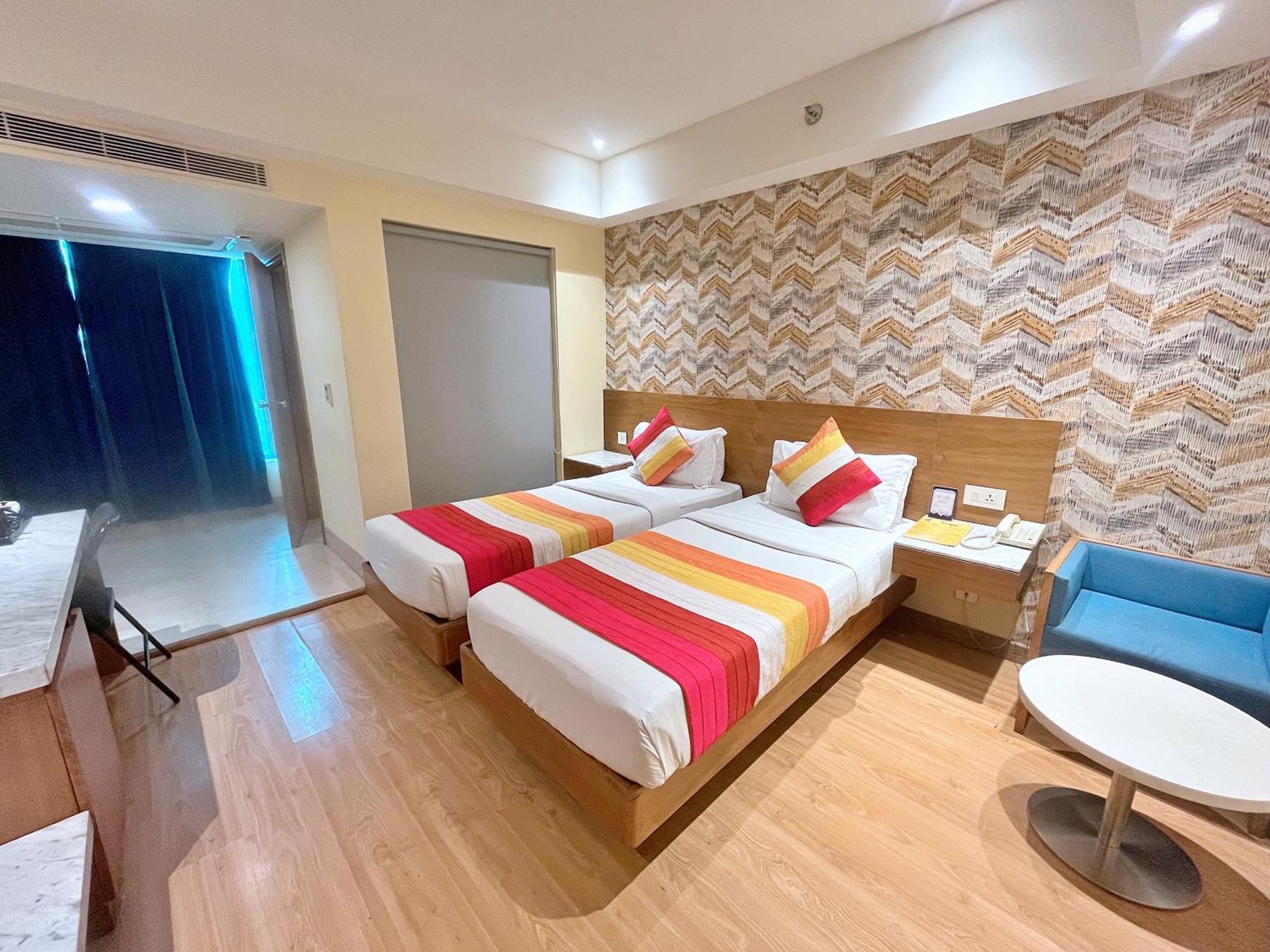 Hotel The Orion Plaza - Nehru Place New Delhi