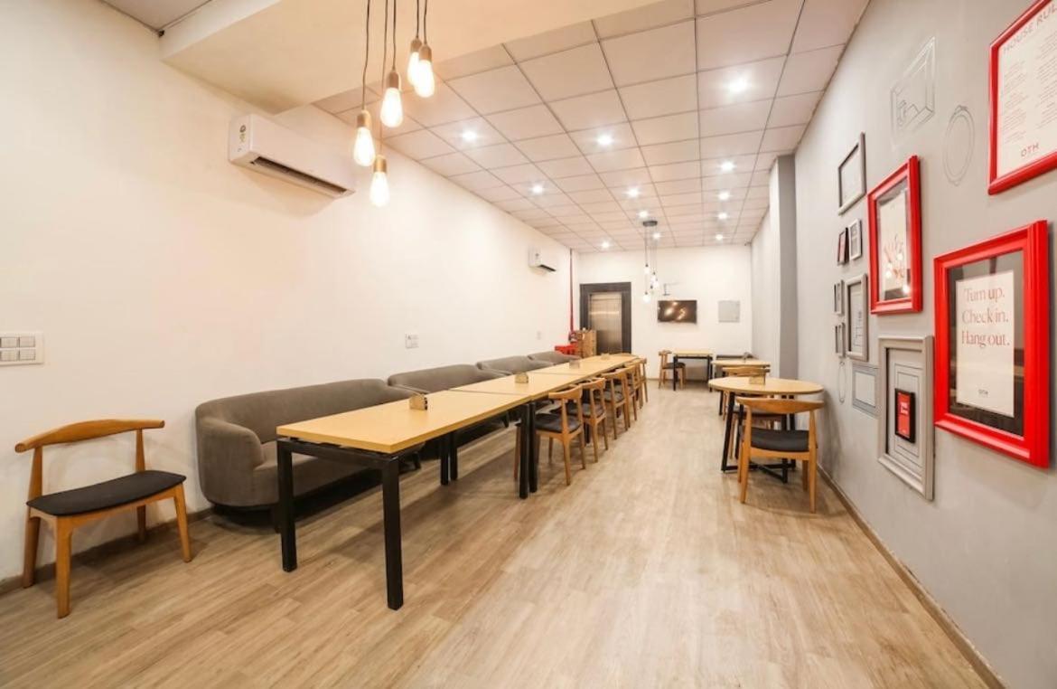 Collection O Kailash Enclave 4*